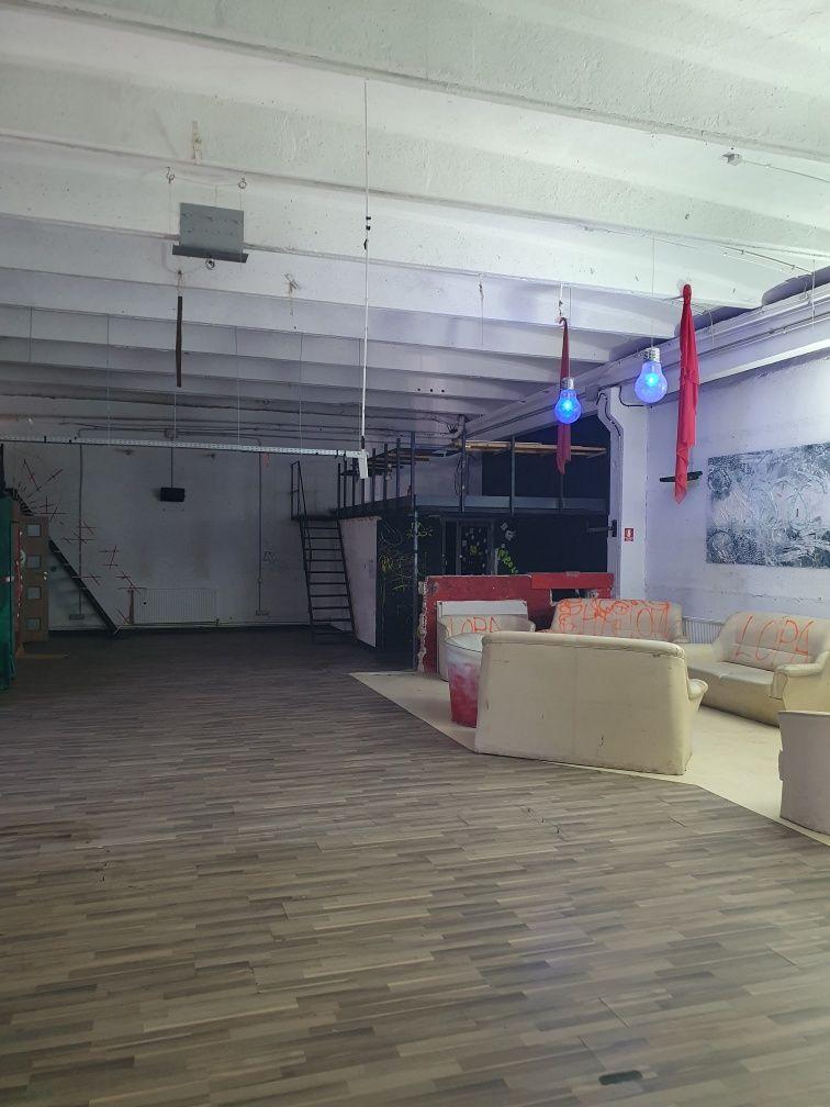 Ofer spre inchiriere spatiu pentru atelier, depozitare,  250 mp.
