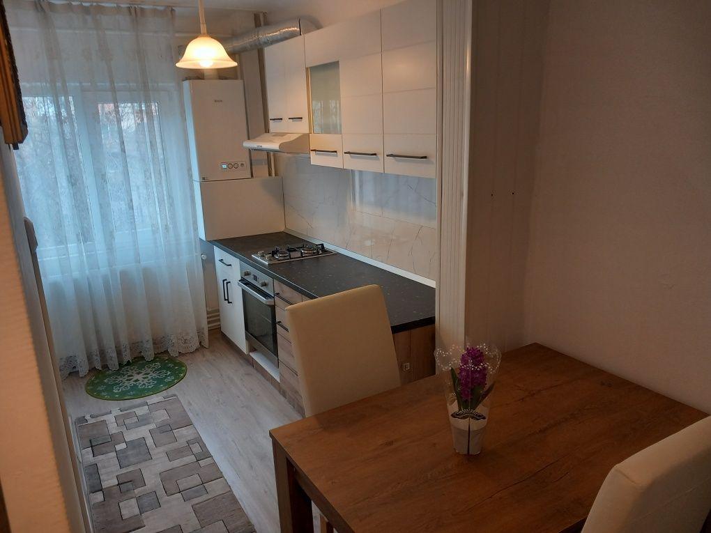 Proprietar închiriez garsoniera