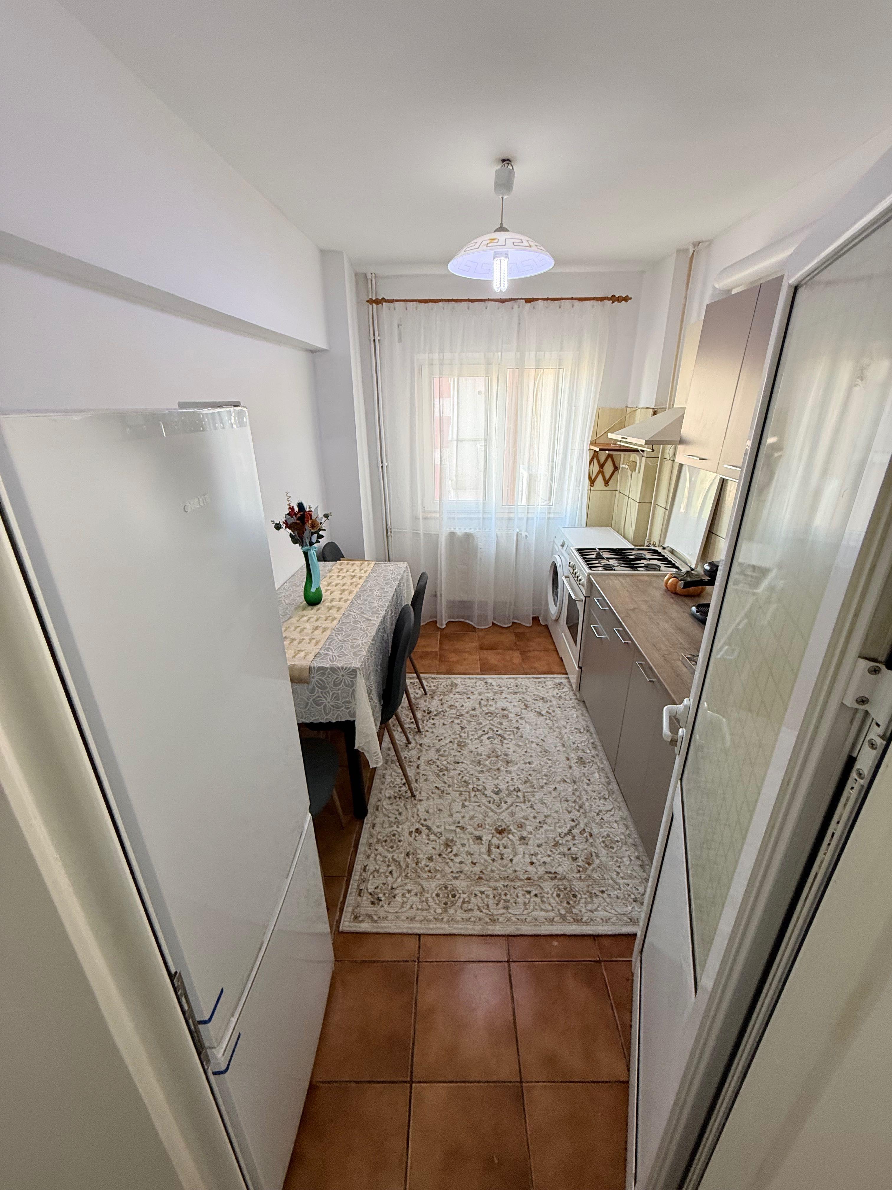 Închiriez apartament lângă Facultatea de Medicina