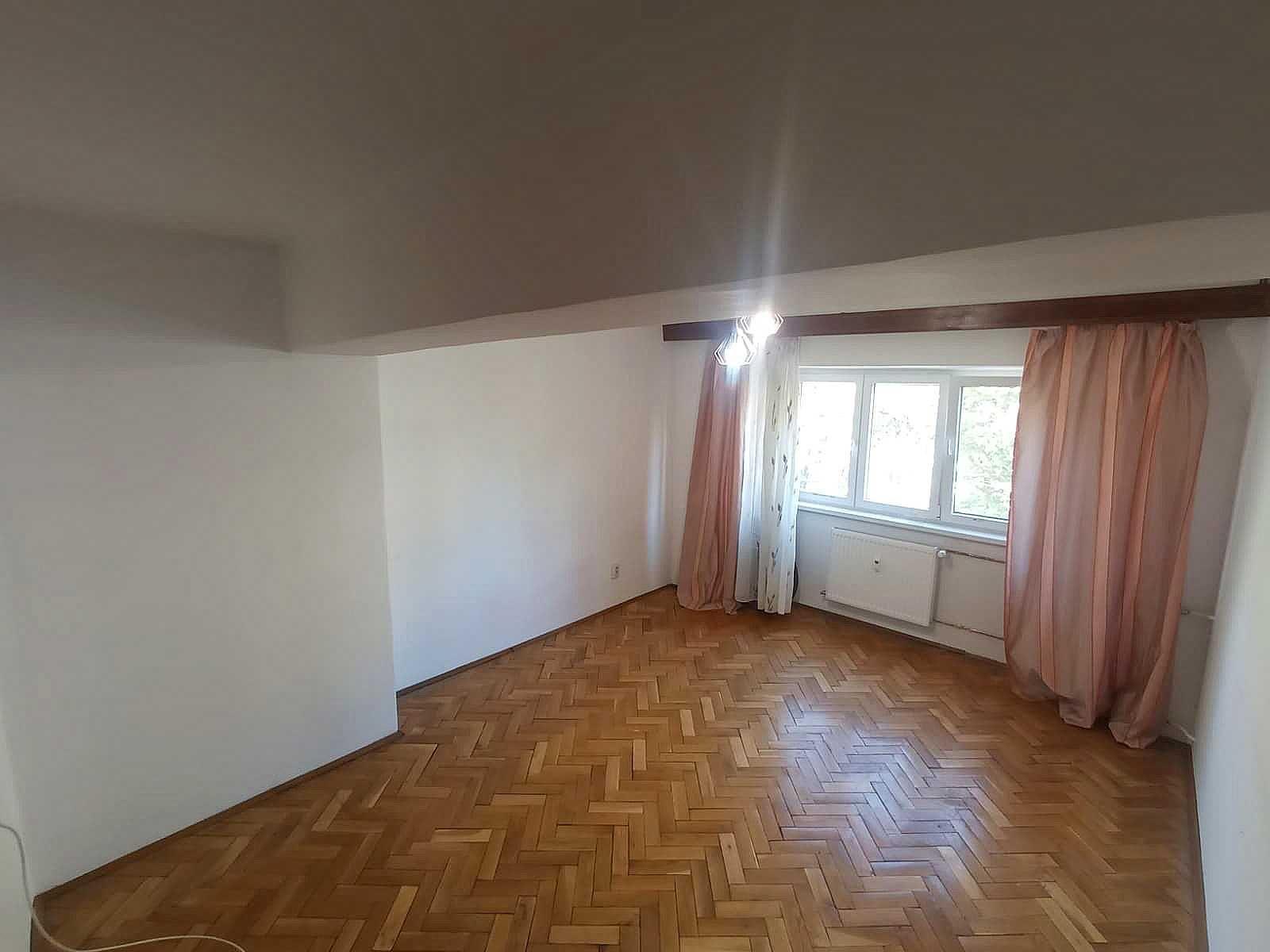 Apartament 2 camere decomadat