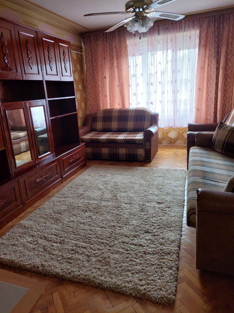 Dau in chirie apartament cu 2 camere Stefan cel mare