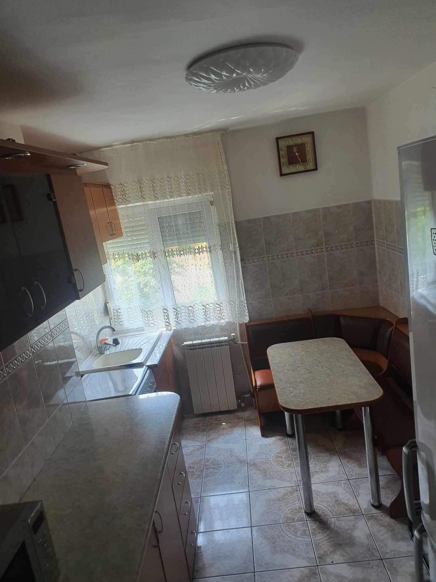 Apartament de Inchiriat- Zona Rogerius