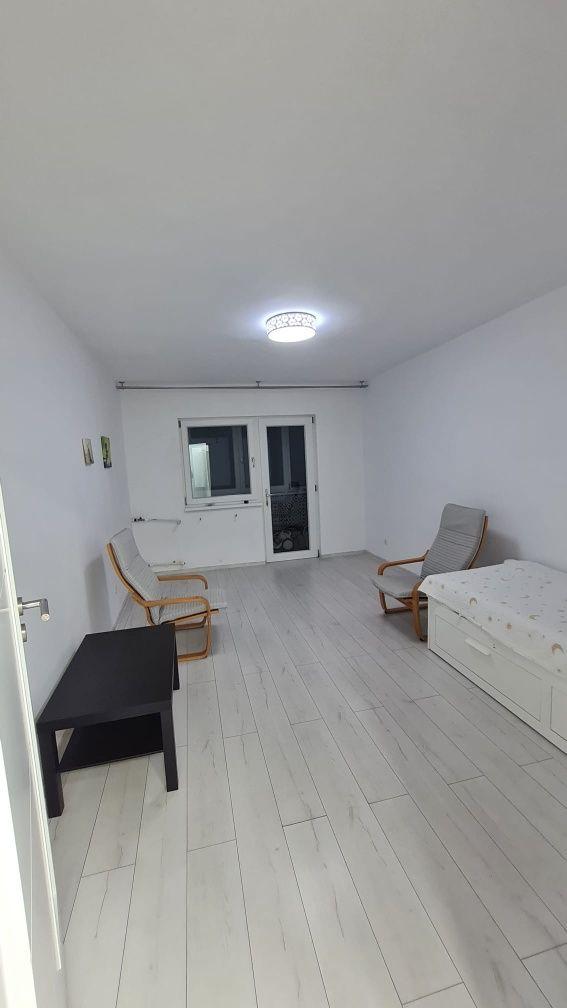 Vanzare apartament 2camere decomandat Cameliei Ploiesti