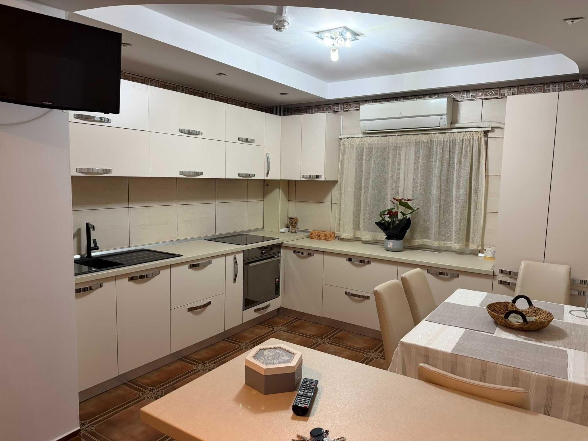 Apartament 3 camere decomandat CENTRAL (Cantacuzino) - direct de la PROPRIETAR - imagine 1