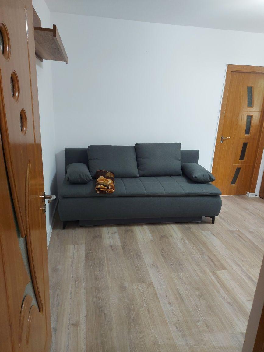 Apartament 2 camere etaj 1 de închiriat Ploiești