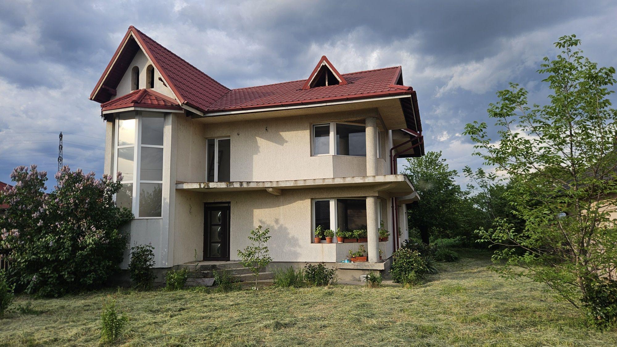 Vand casa cu 5 camere S+P+1+M zona Tantareni - Teren 1500m
