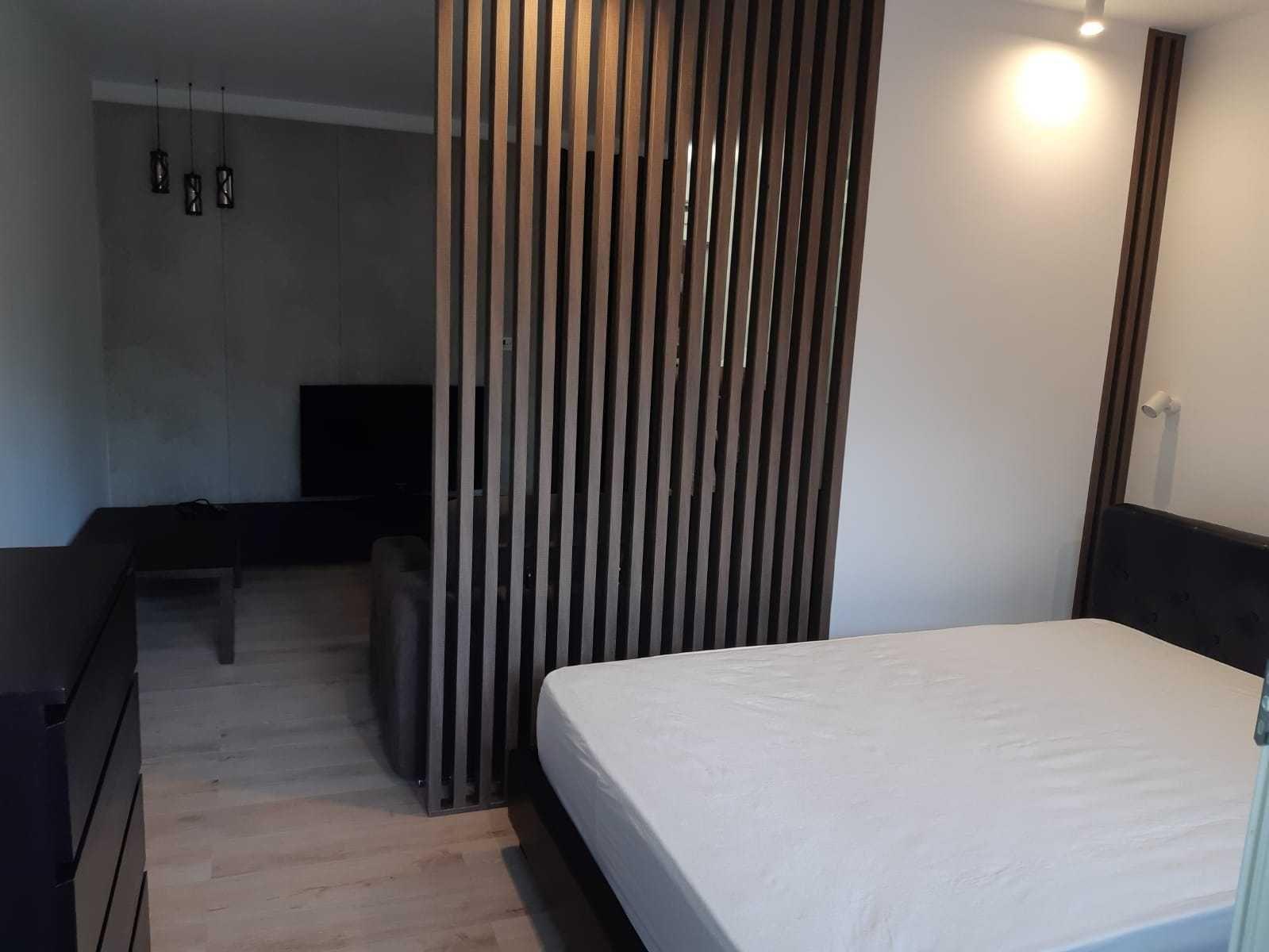 Apartament-Studio decomandat impartit in 2 zone
