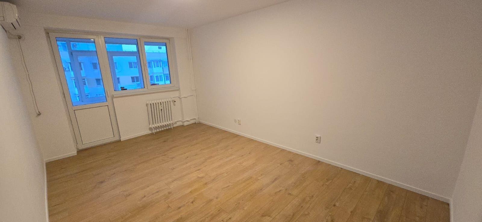 Vând apartament 3 camere - imagine 1