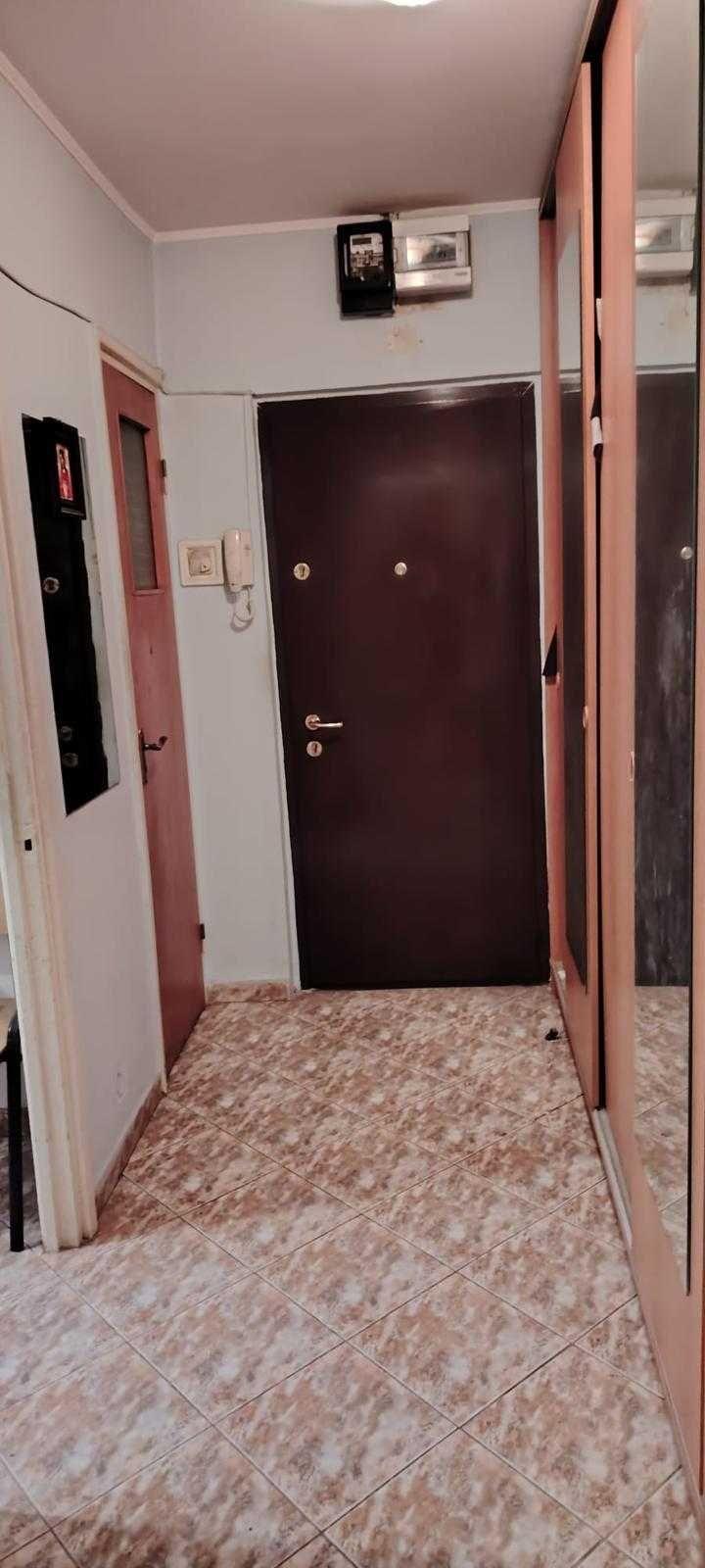 Vand apartament 3 camere Brancoveanu