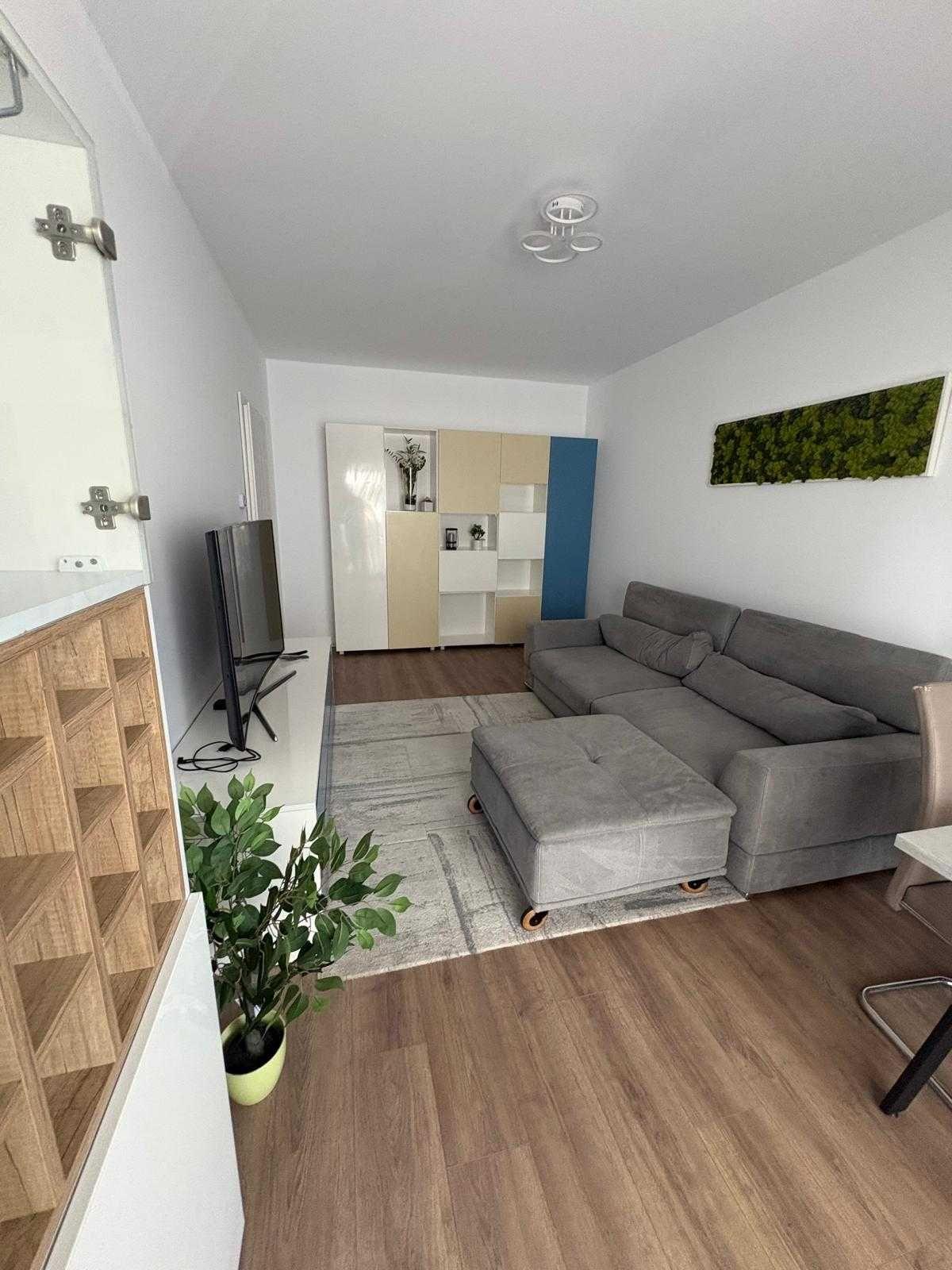 Apartament 2 camere de inchiriat Metalurgiei Grand Kristal