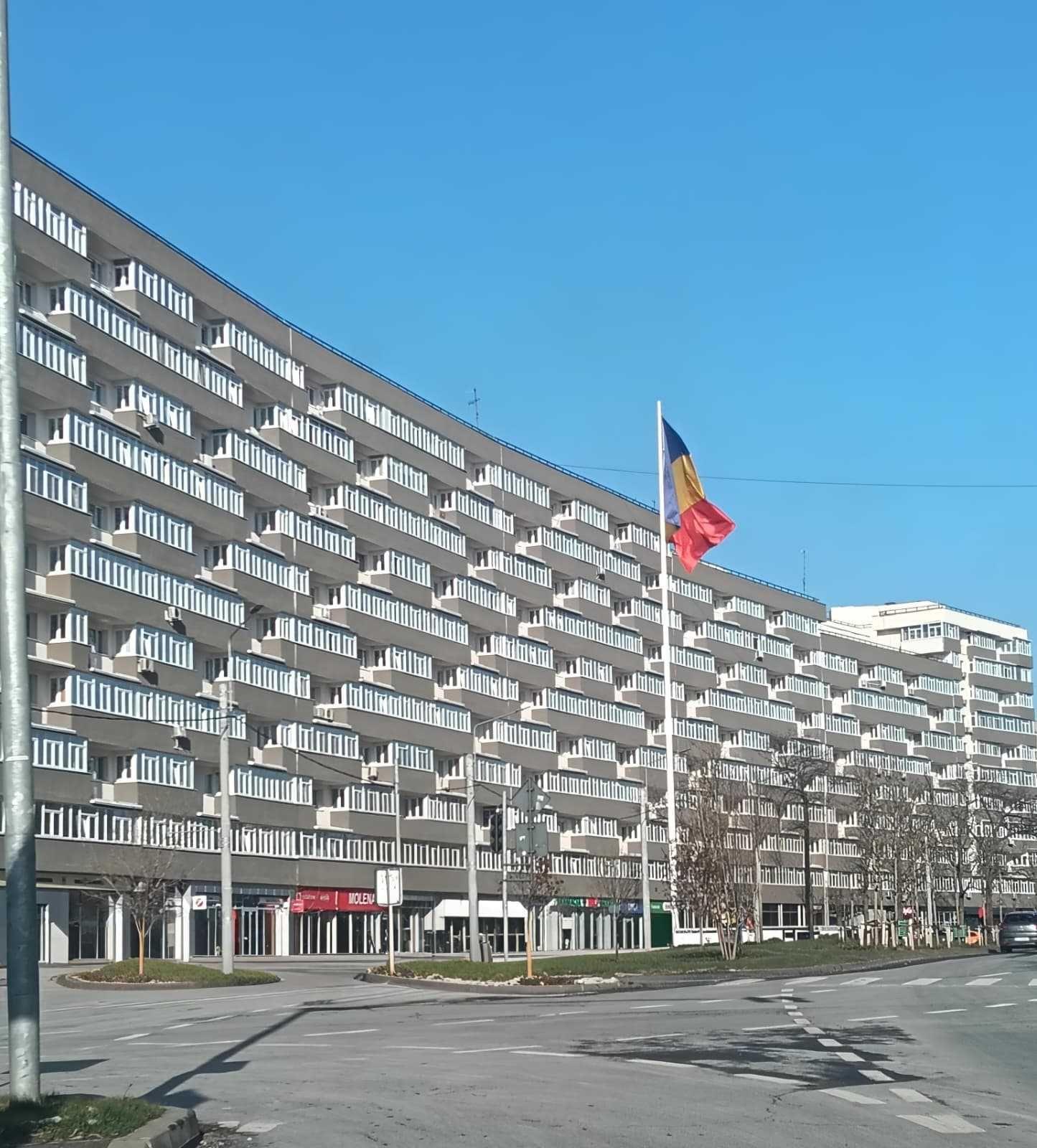 PROPRIETAR-apartament 3 camere decomandat-Drumul Taberei