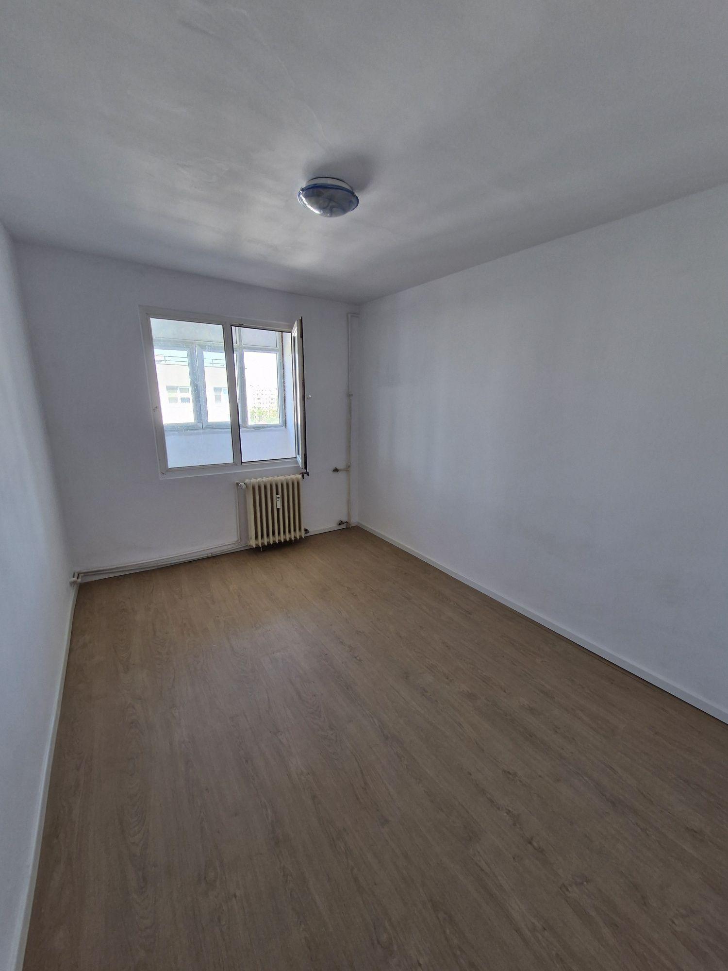 Vand apartament 4 camere metrou Lujerului