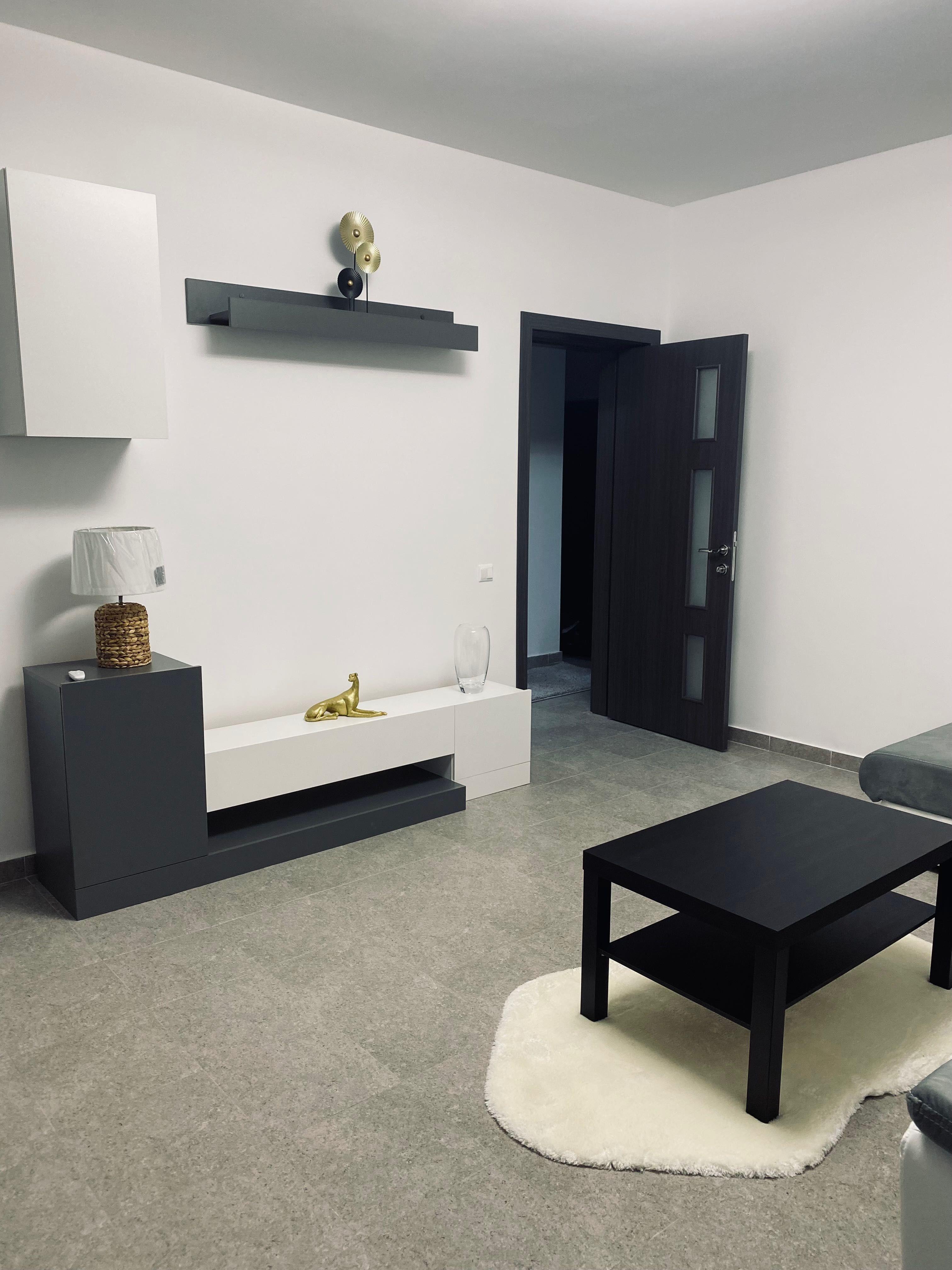 Inchiriez apartament Militari