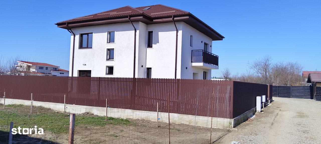 Prima închiriere: Casă nouă mobilată complet 3 băi Lângă lac și pădure - imagine 1