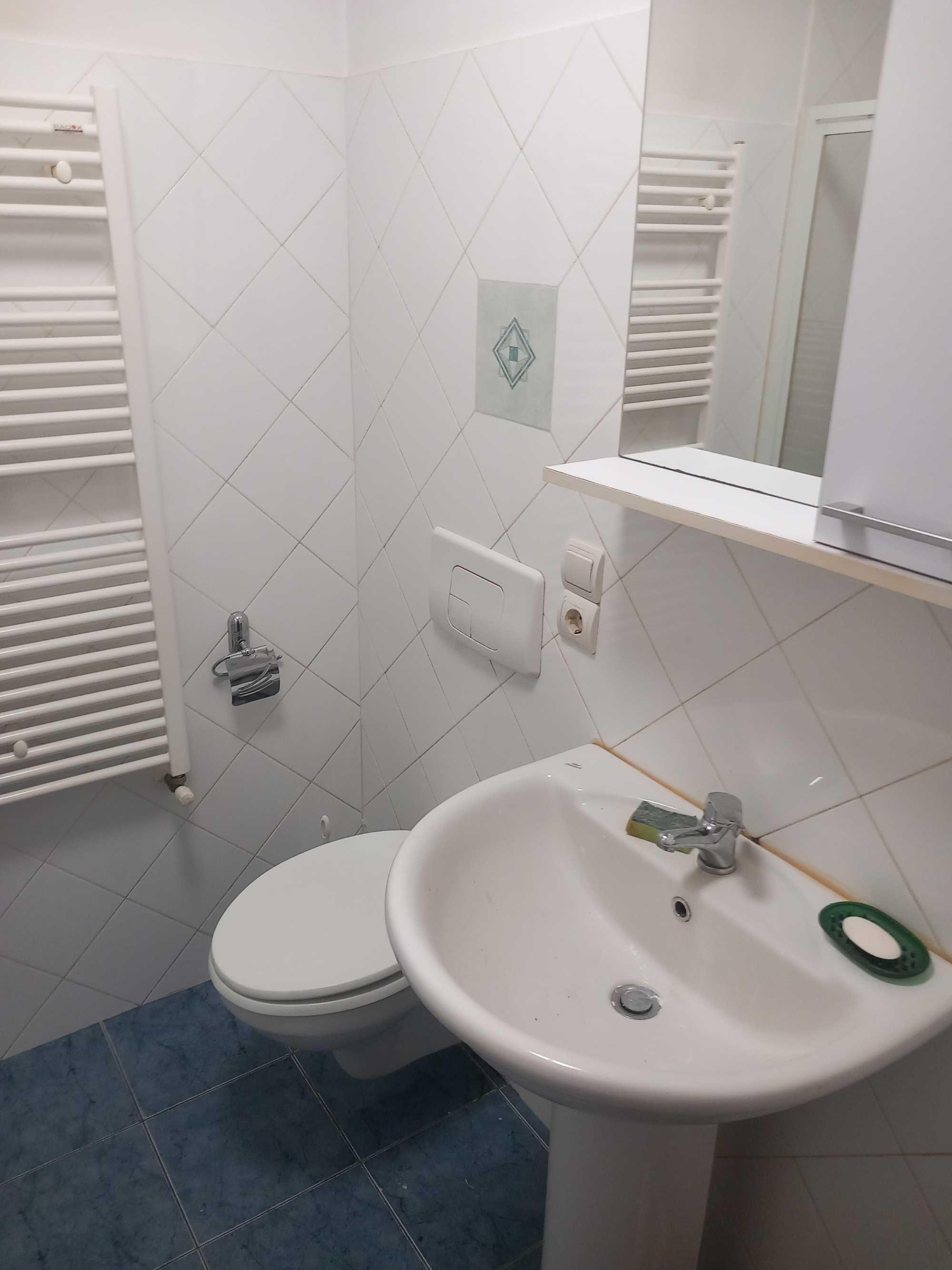 Vand apartament 2 camere