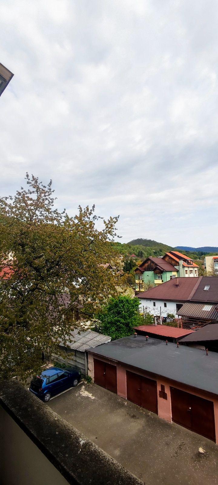 Chirie  sau regim hotelier apt 3 camere ,strada Ioan Slavici