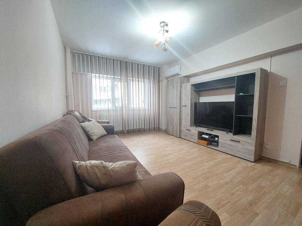 Inchiriez apartament 2 camere etajul 5 /9 bulevardul unirii sud buzau