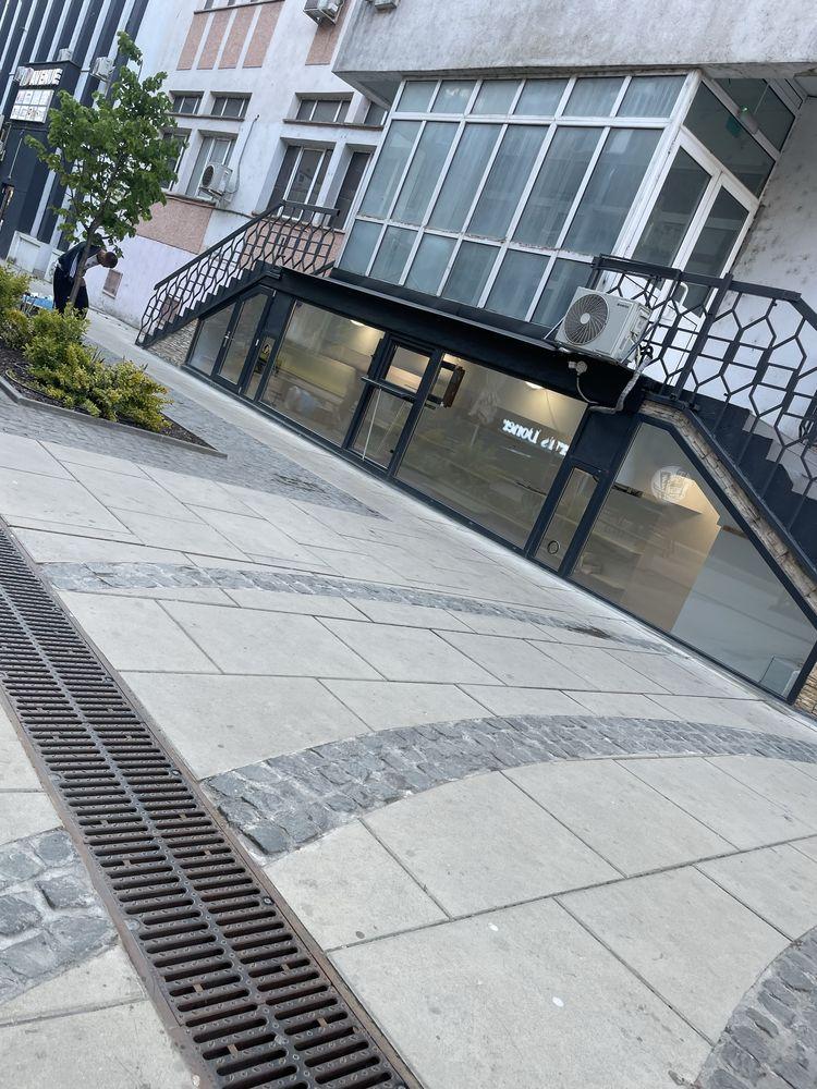De Închiriat spatiu comercial centru Bacau pasajul revolutie ,renovat complet !