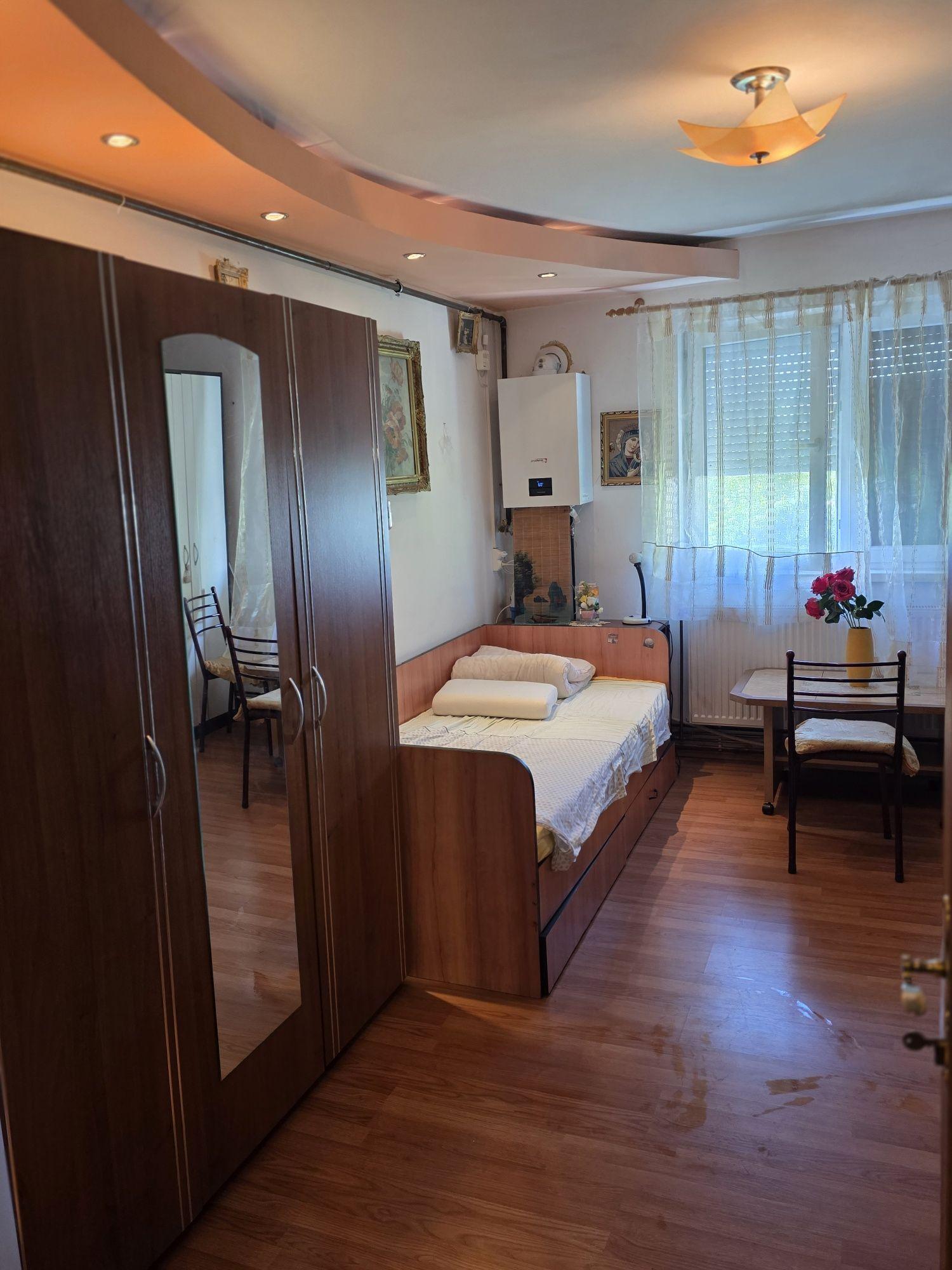 Garsonieră de închiriat zona Compa