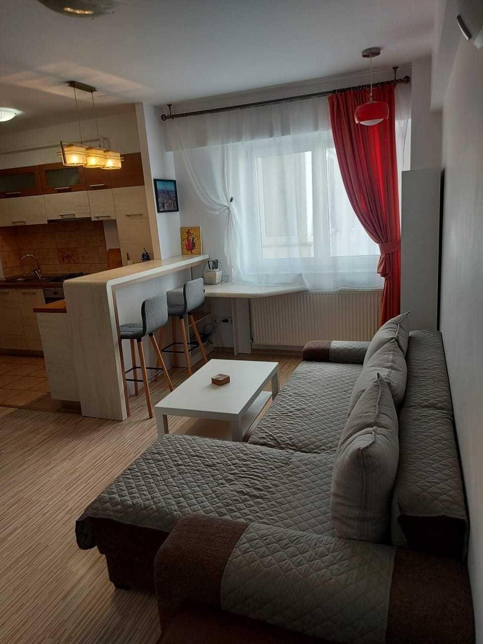 Închiriez apartament 2 camere Zamca