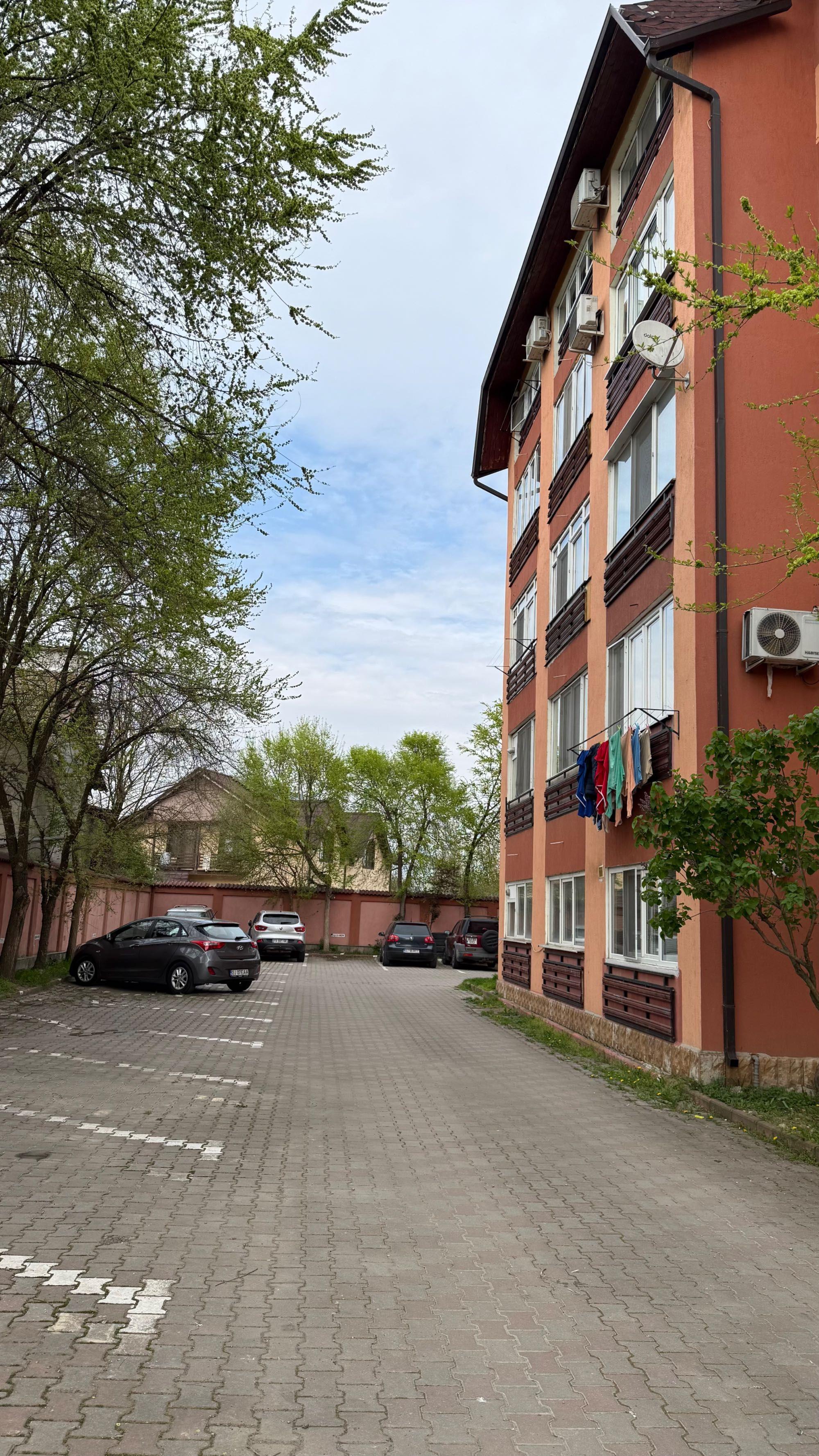 Apartament 47,7 mp - imagine 1