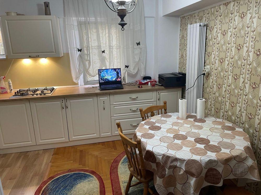 Vanzare apartament 3 camere, decimandat - imagine 1