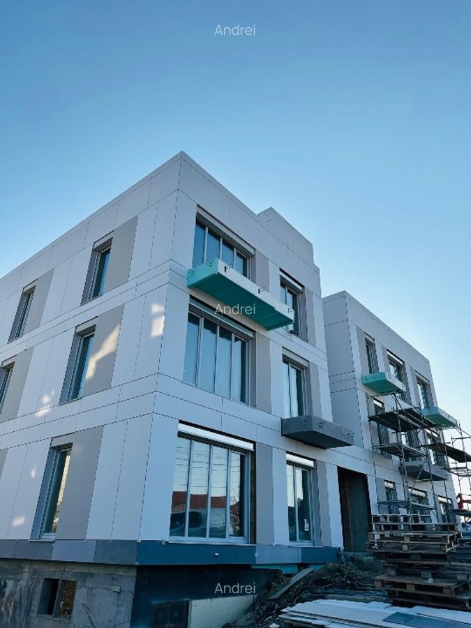De vanzare apartament 3 cam + birou/dressing si parcare inclusa