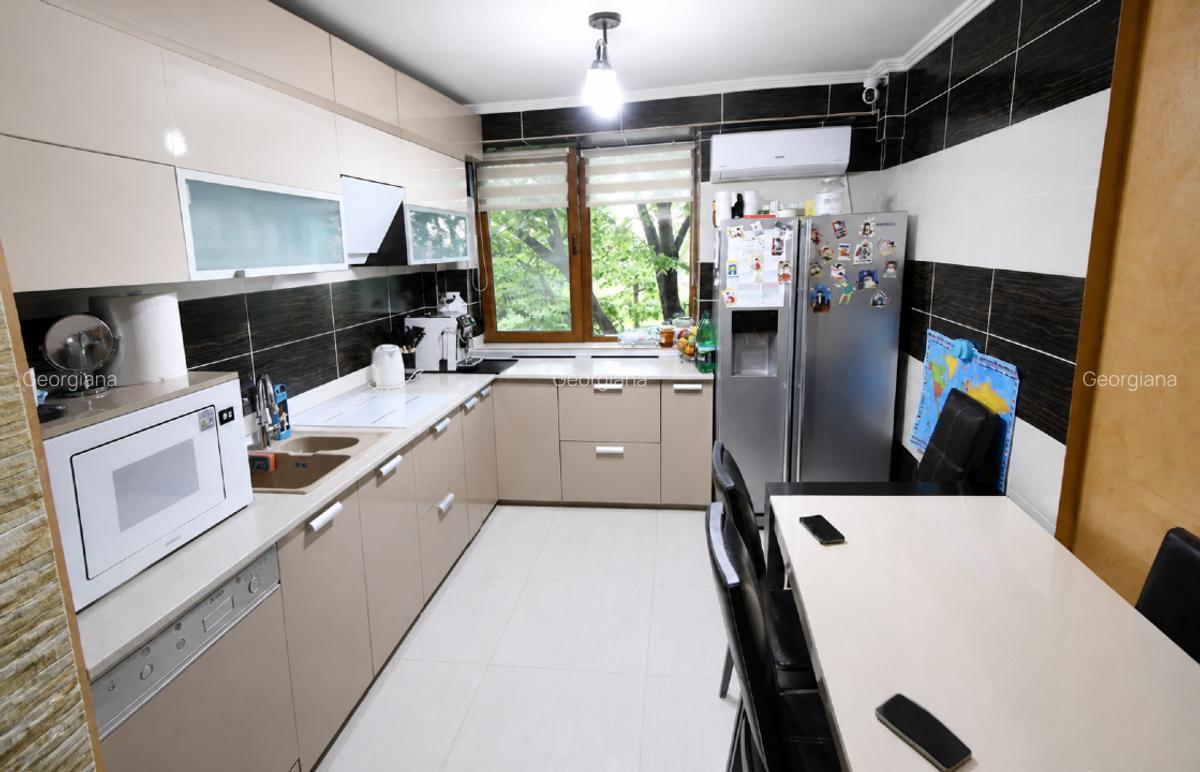Urgent - Vand apartament 3 camere, mobilat si utilat - imagine 1