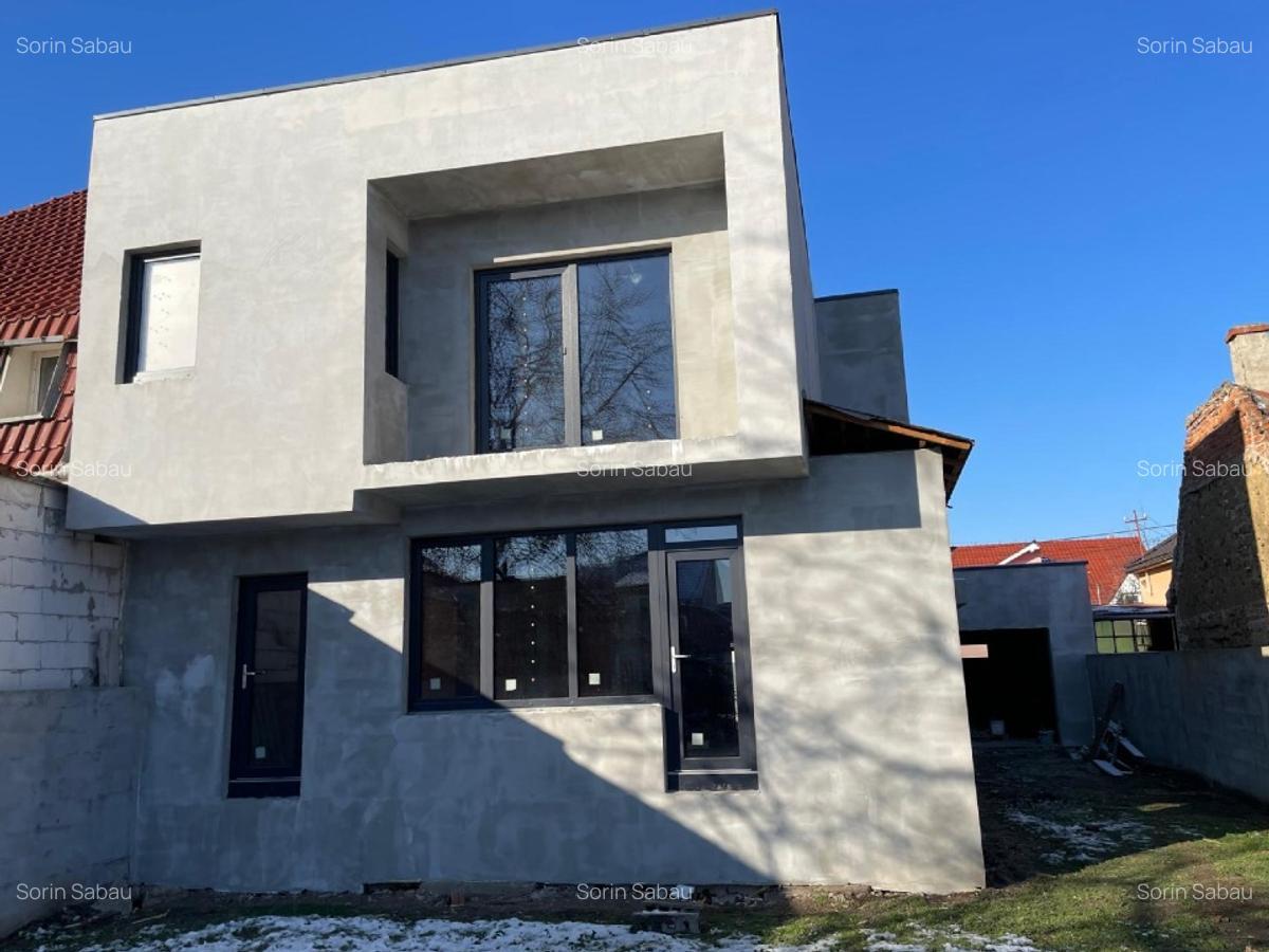 Casa in Oradea langa Piata 22 Decembrie zona centrala, linistita si exclusivista