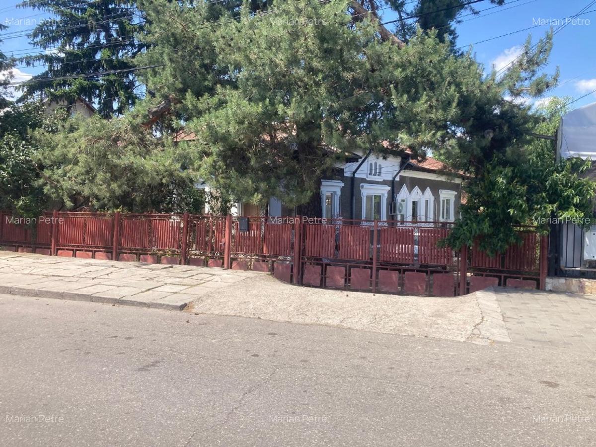 Casa + 1400 mp teren in Targoviste cartier Sarbi