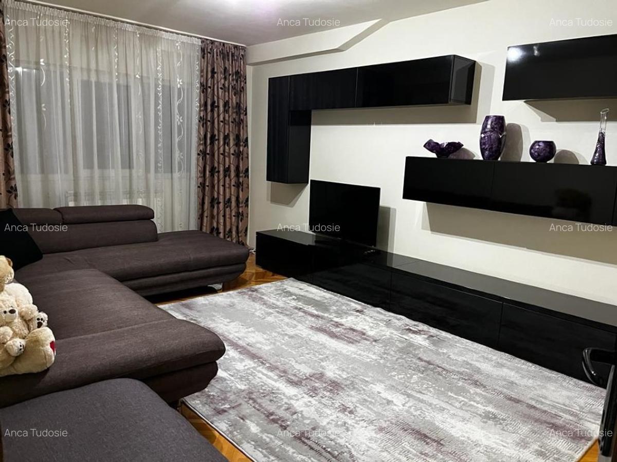 Proprietar, inchiriez apartament cu 3 camere, decomandat - imagine 1