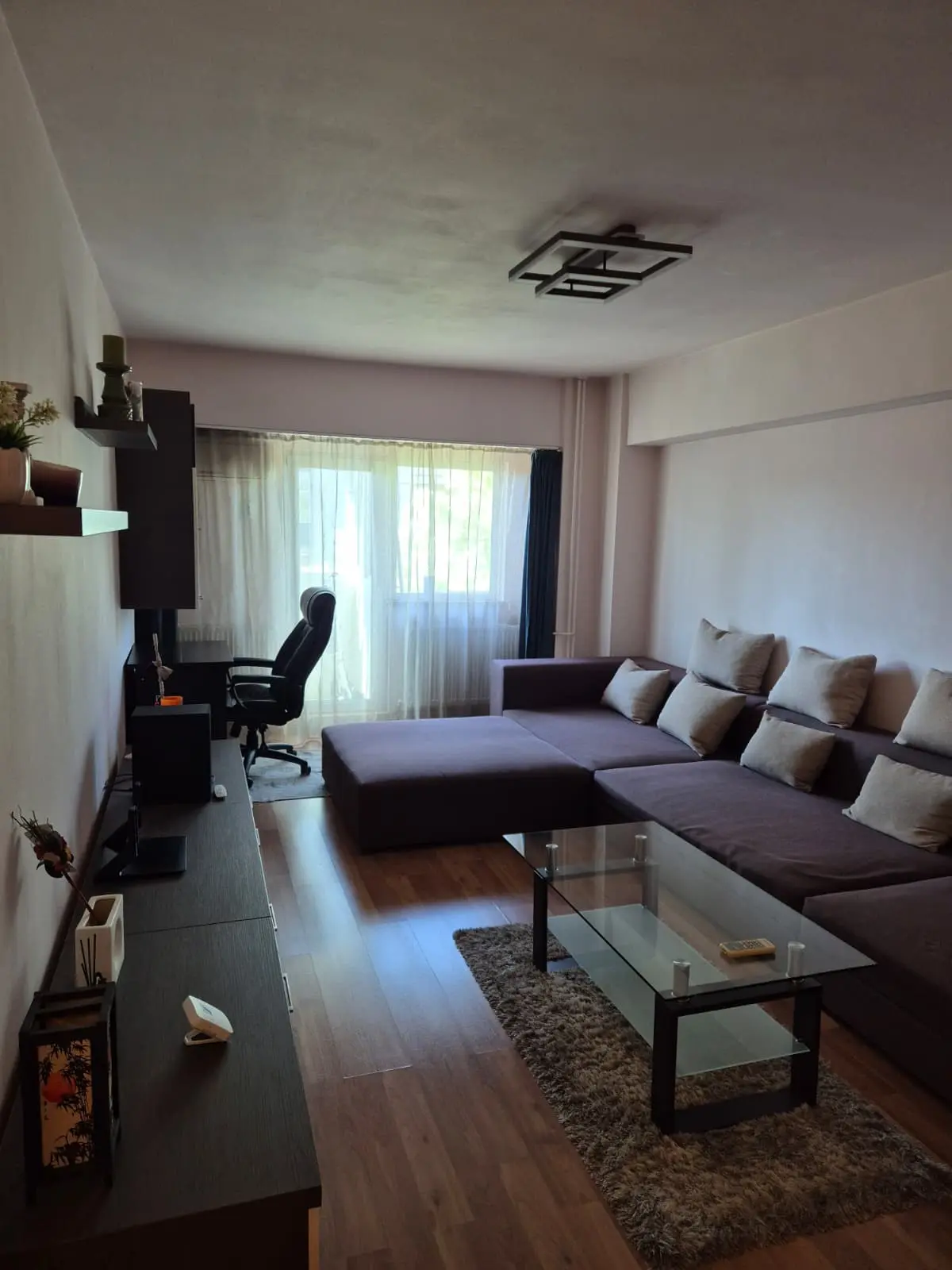 Închiriez apartament 2 camere situat în Timișoara, la etajul 3/7 într-un bloc dotat cu lift