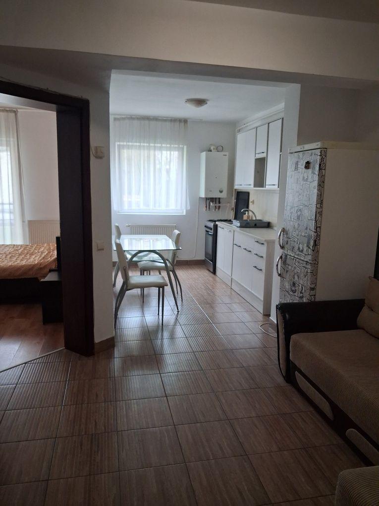 Vând apartament în Floresti