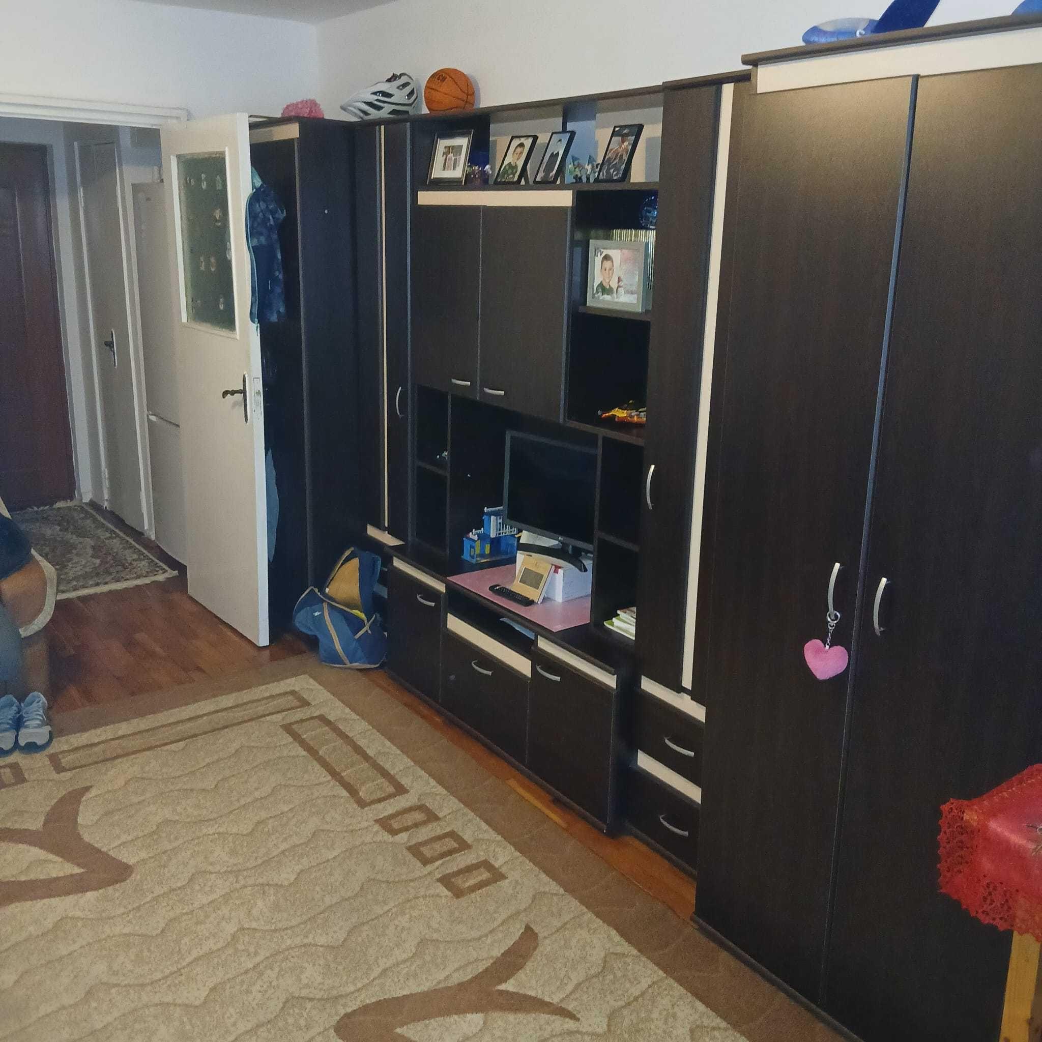 Proprietar ,vand garsonieta30 mp,comfort 1,et 2 din 4,Manastur str Parang nr 13,mobilata si utilata pret 89 000 €