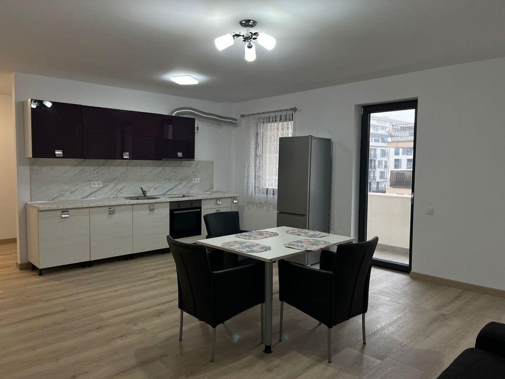 Inchiriez apartament