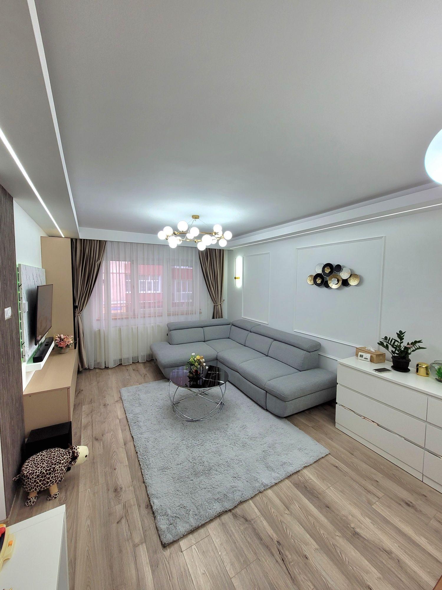 Apartament 2 camere - zona Astra