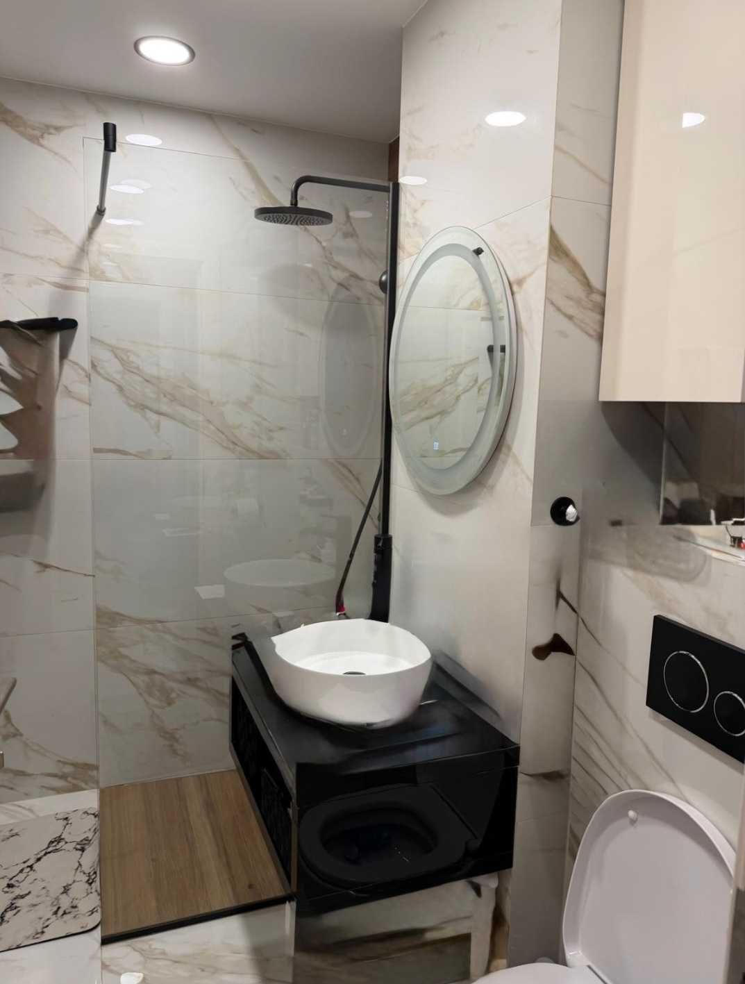 Vand apartament 3 camere zona Nufarul , confort 1 , etaj 8 din 10