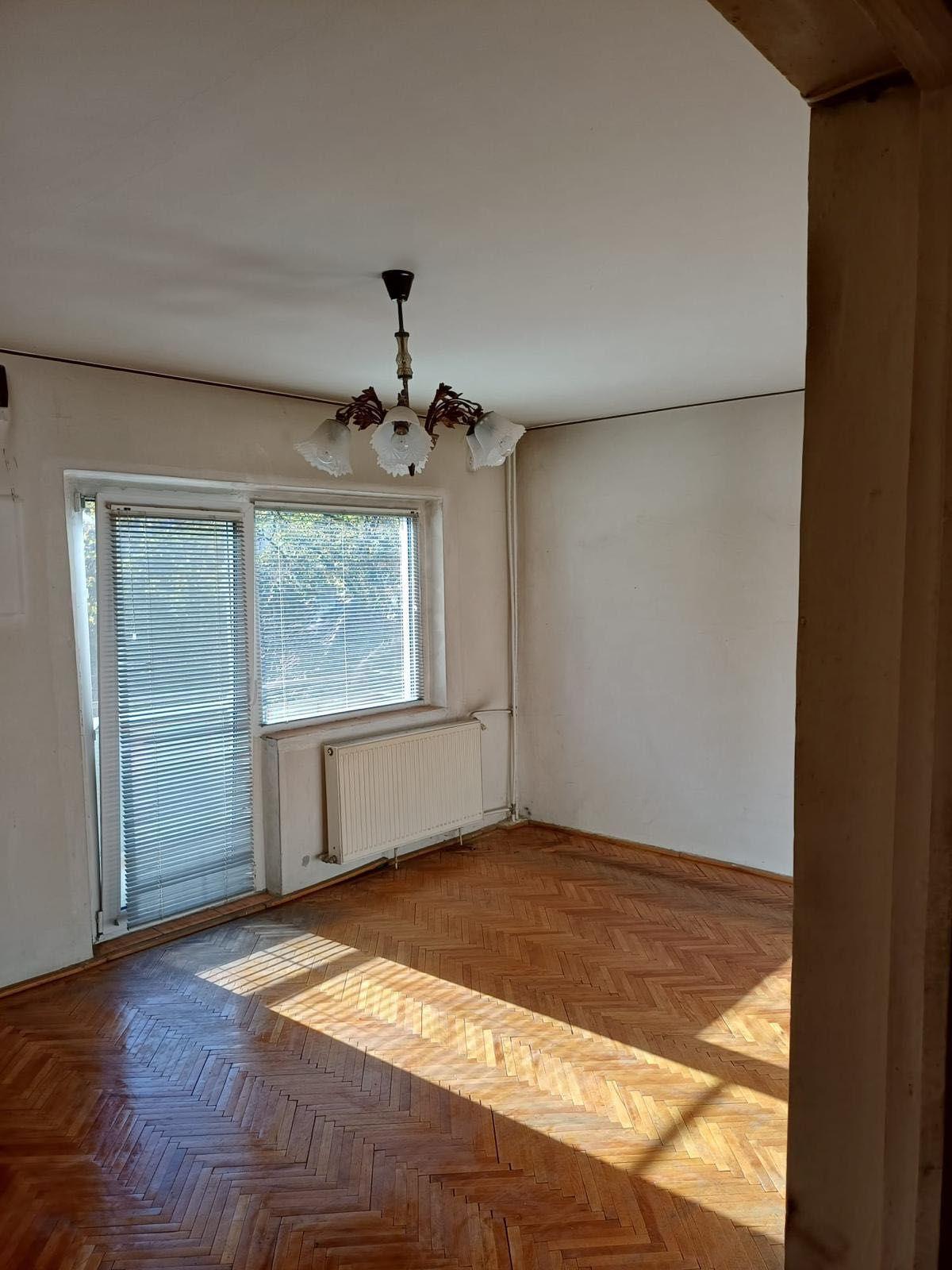 Apartament 3 camere de vanzare Tip PC Oradea