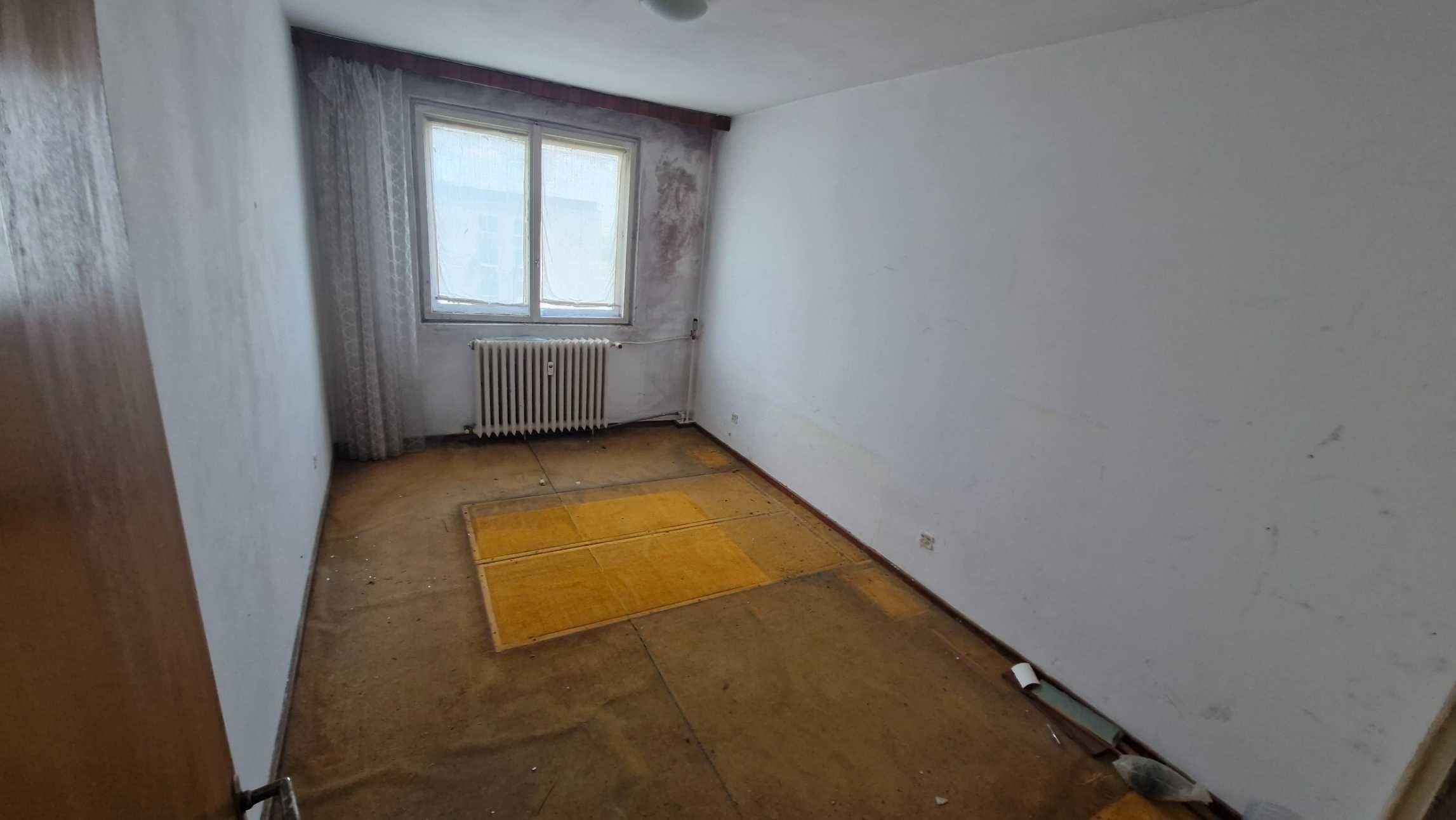 Apartament 2 camere decomandat 49mp utili, Bd. Camil Ressu langa metrou Dristor. etaj 11/11 de renovat complet