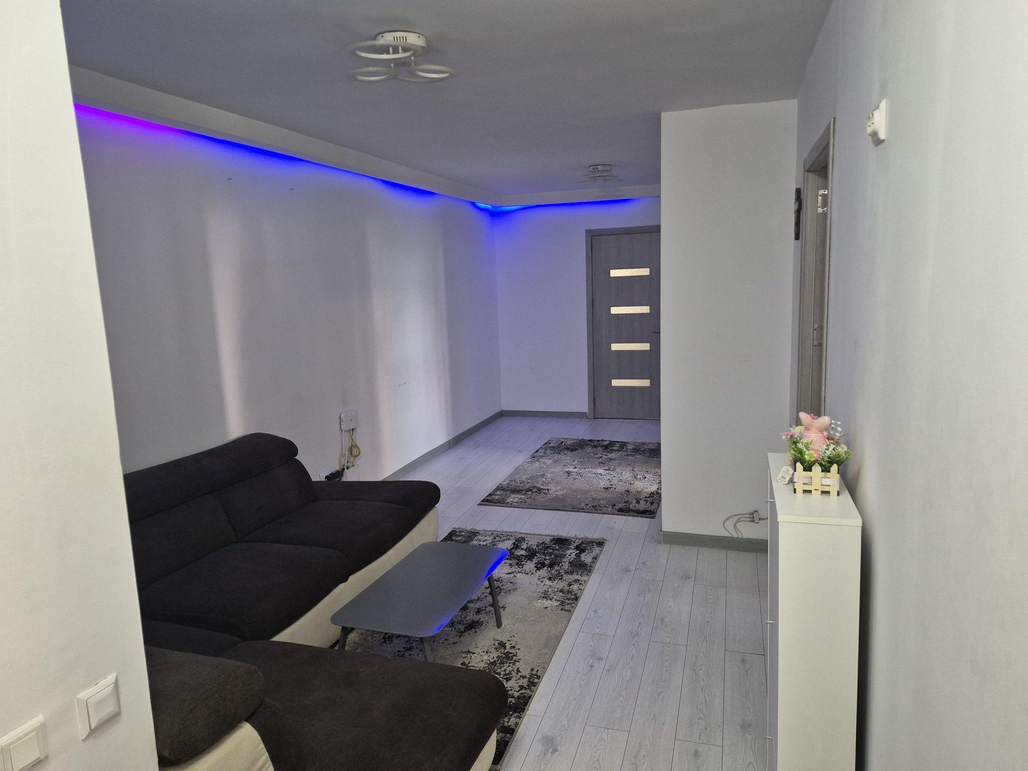 Vand apartament 4 camere - imagine 1