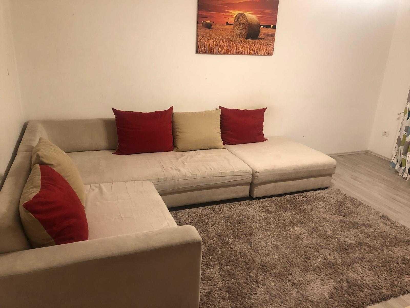 Inchiriez apartament 3 camere decomandat