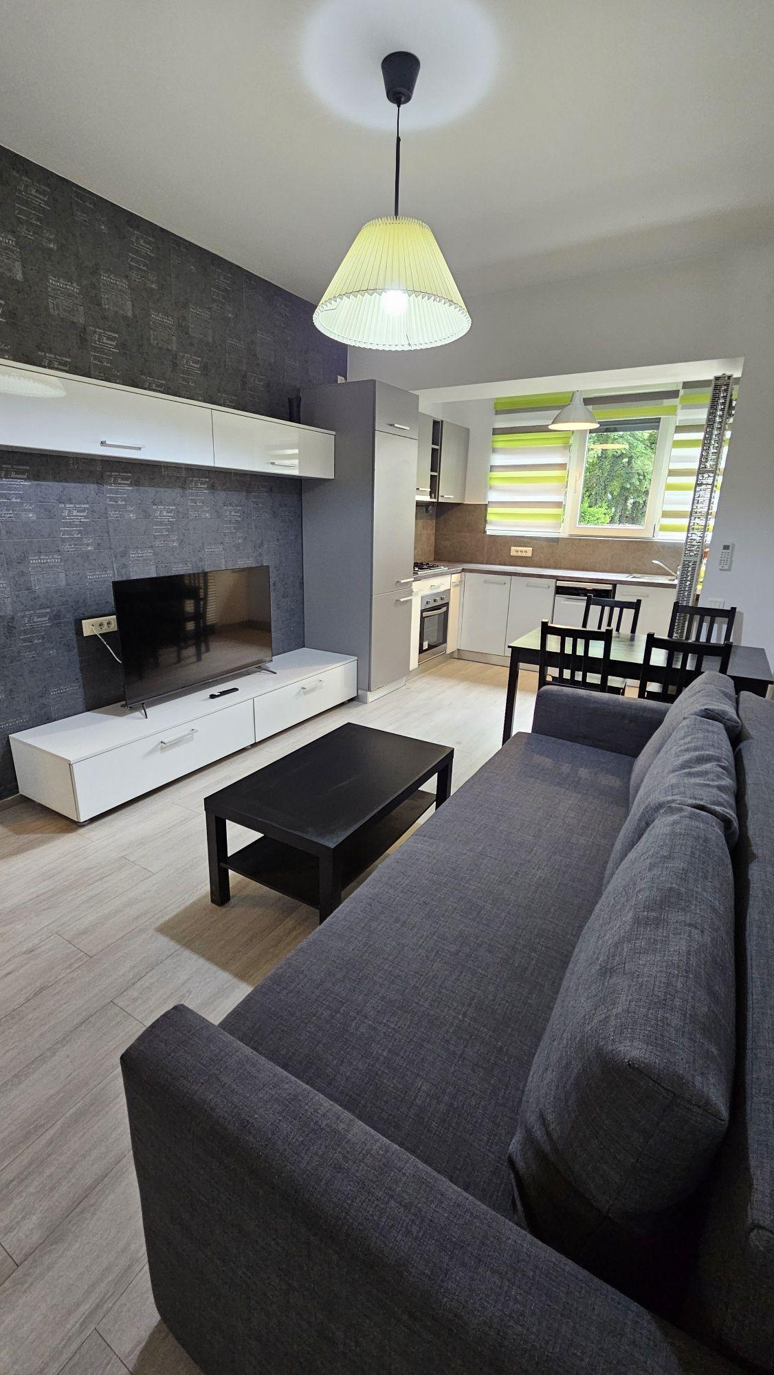 Închiriez apartament 2 camere Sun Plaza