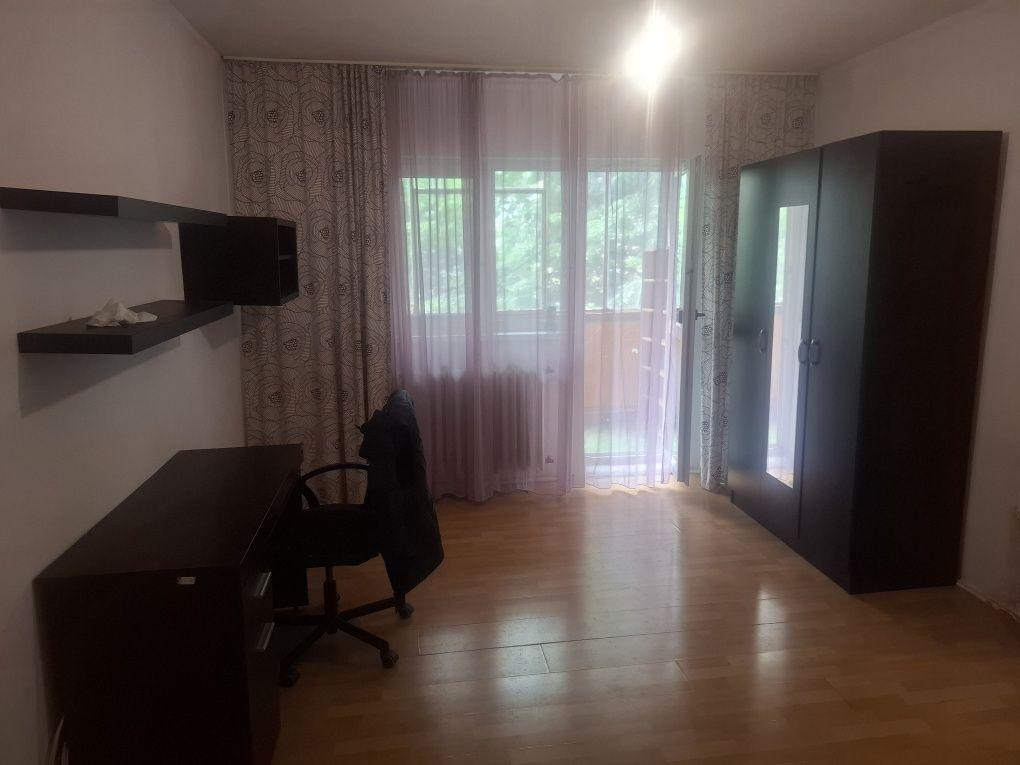 Închiriez apartament Lujerului