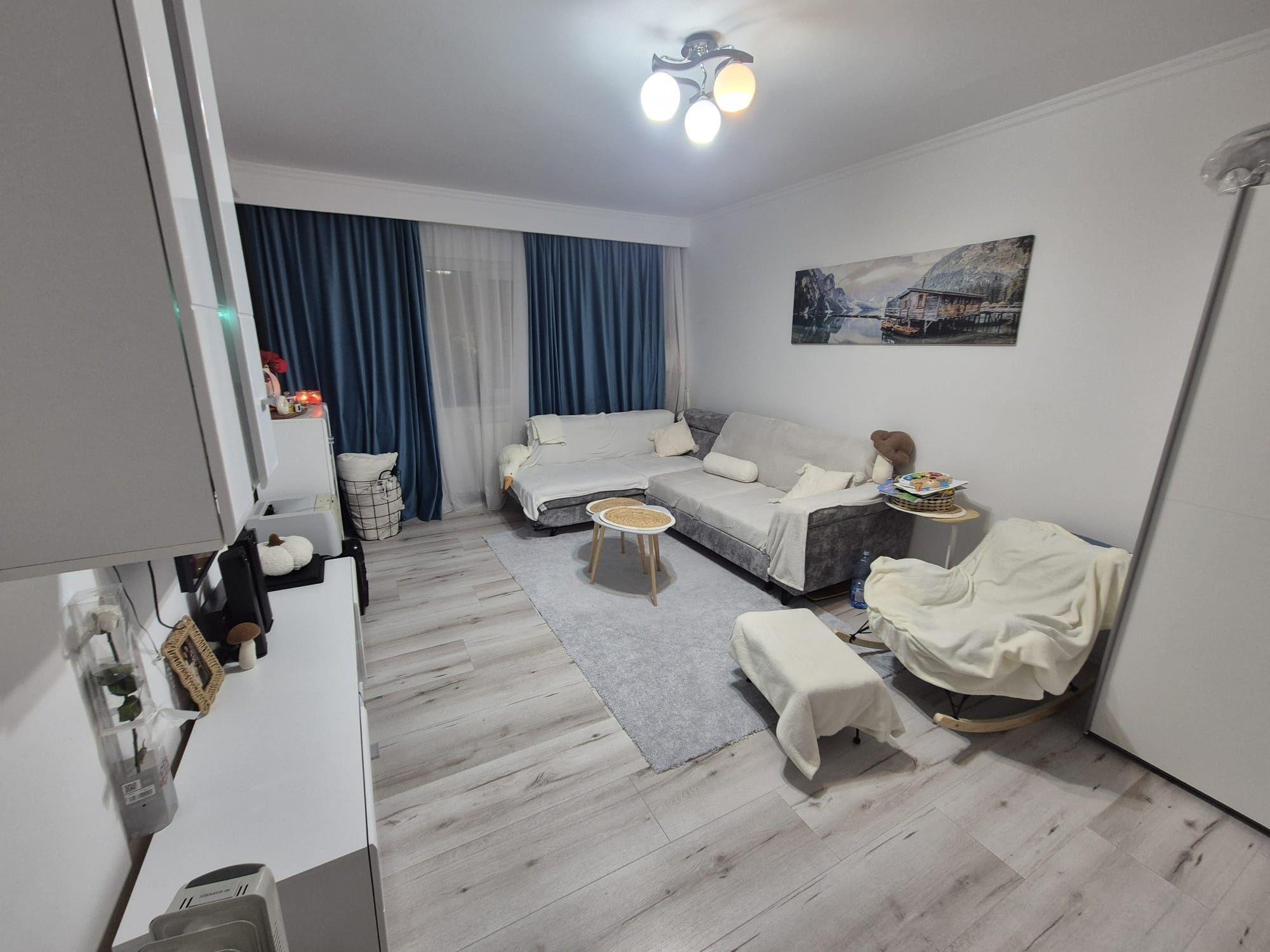 Vand apartament 2 camere