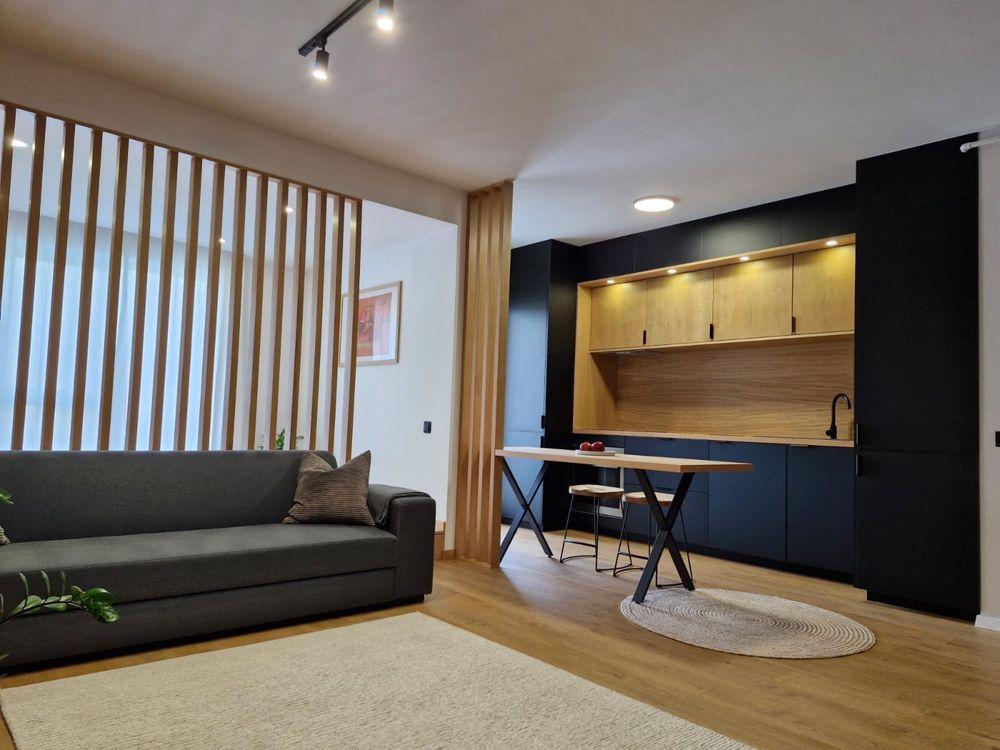 Chirie apartament superb parc central