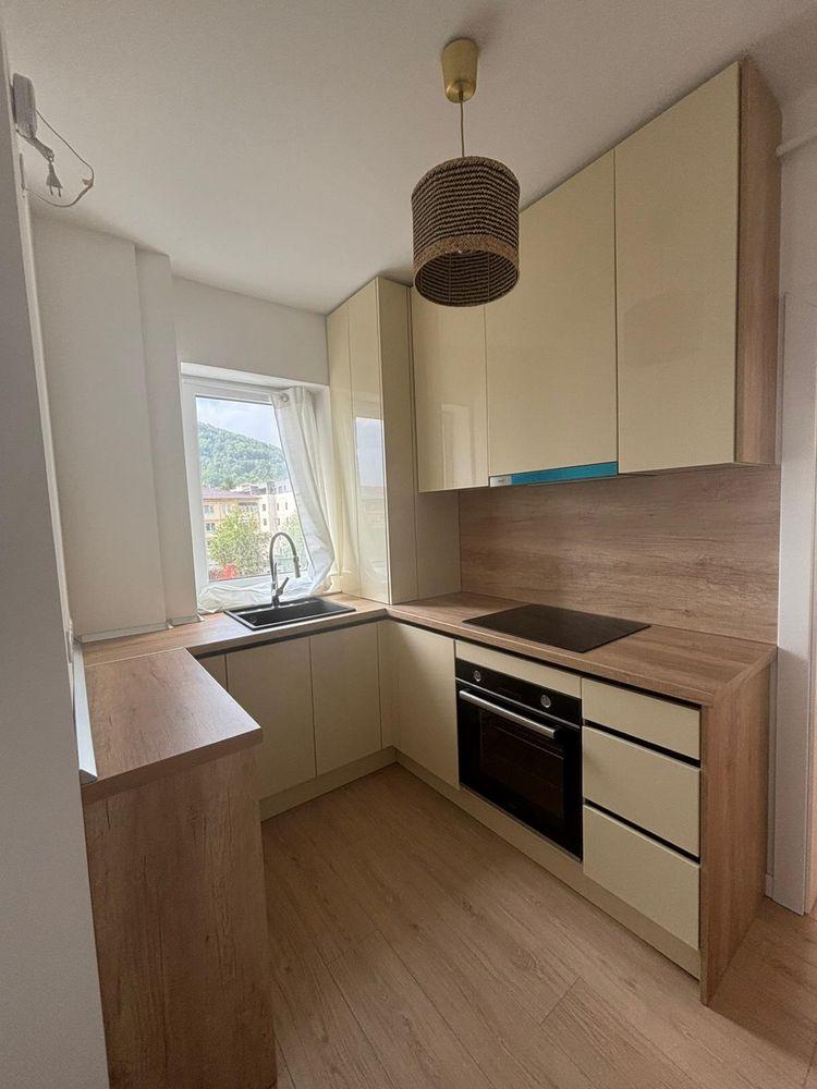 Dau spre  inchiriere apartament 3 camere
