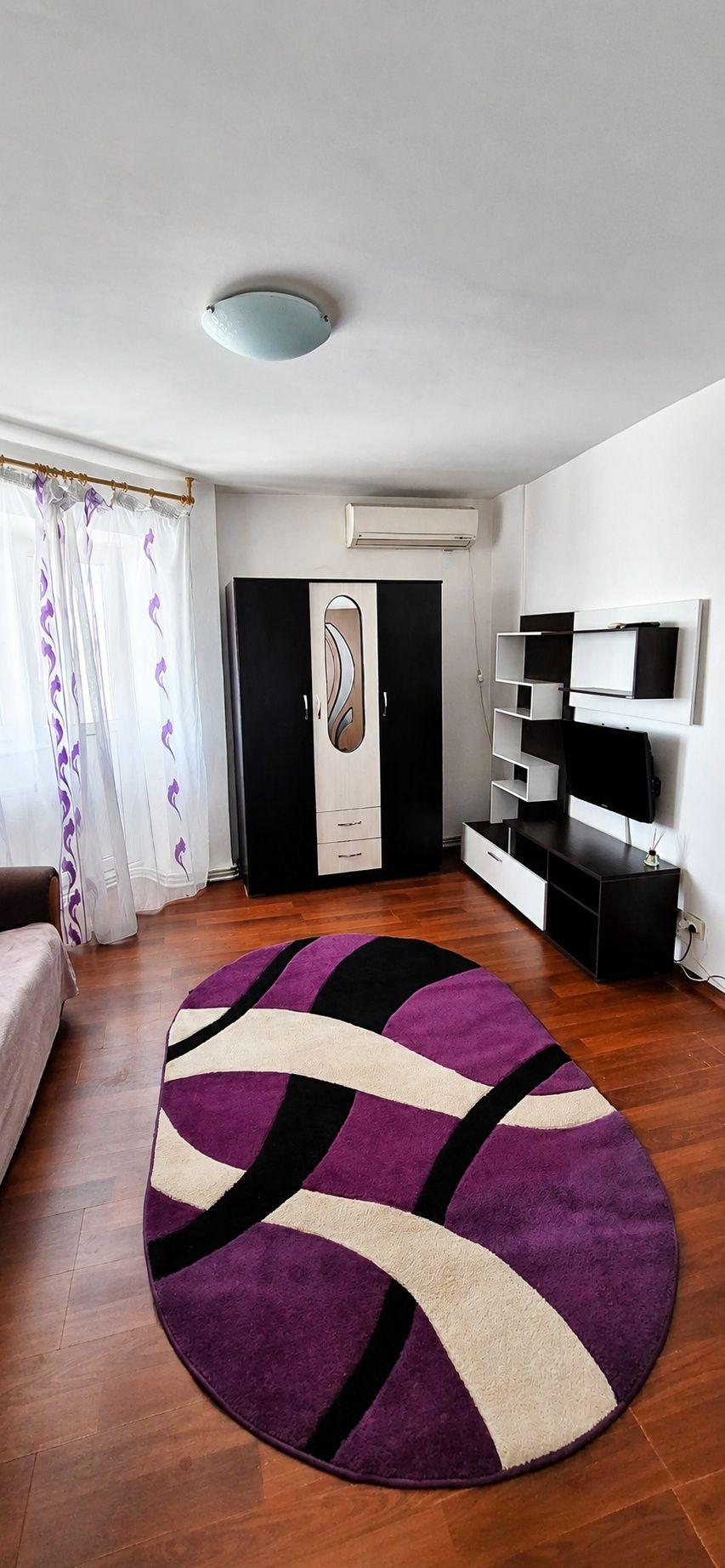 Propietar Inchiriez Apartament zona Aeroport strada Republicii
