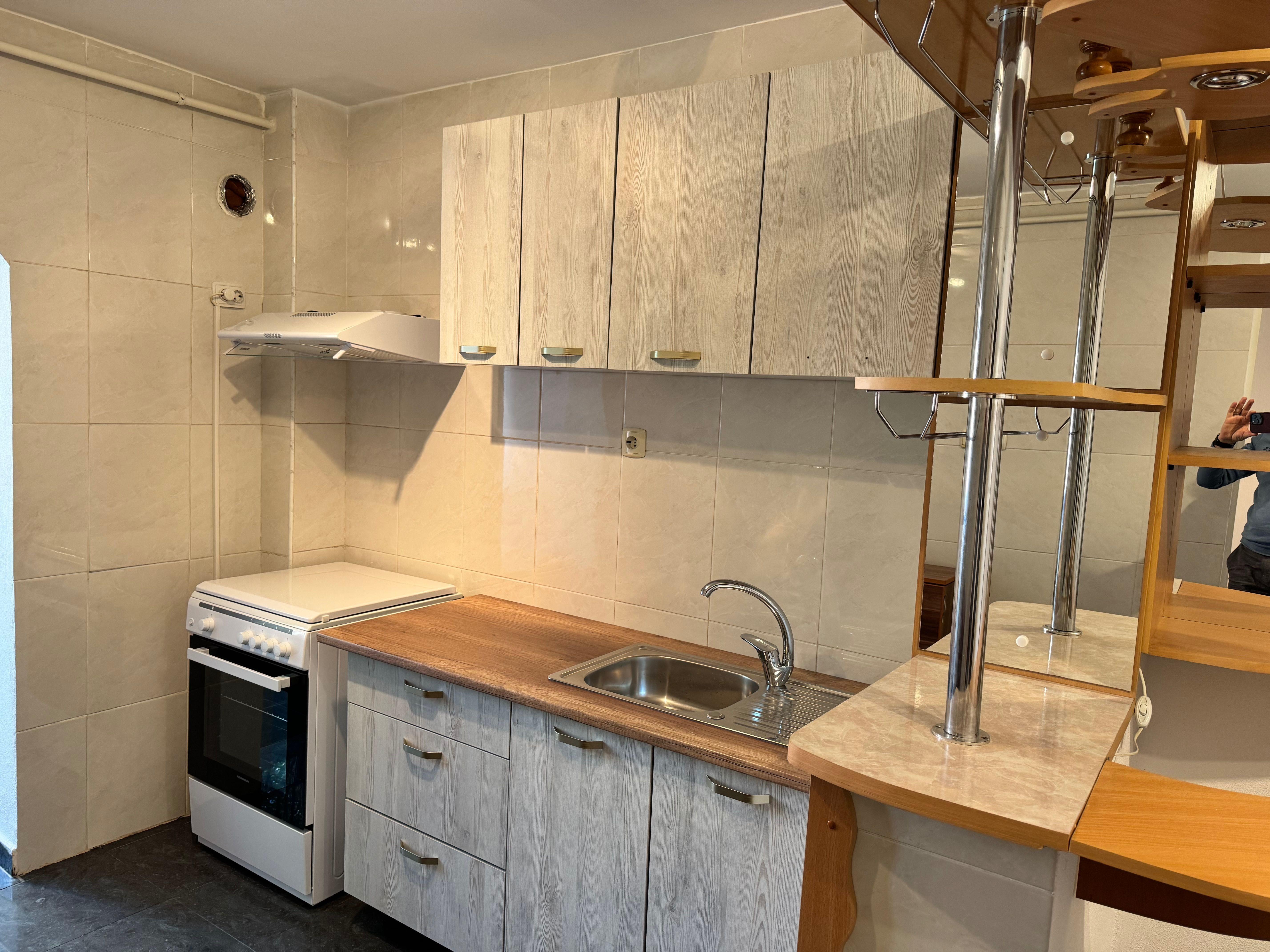 Apartament decomandat în Bacău, St. cel Mare