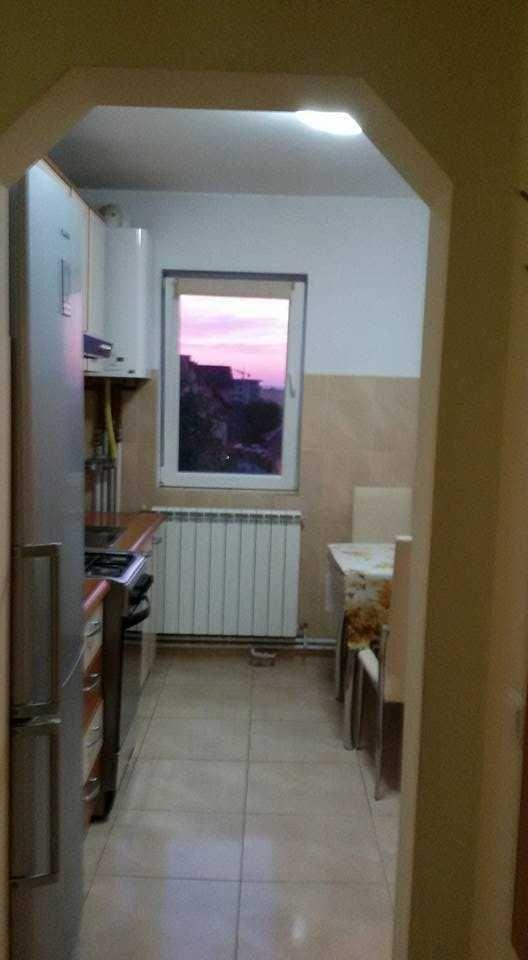 inchiriez apartament 3 camere zona Turnisor