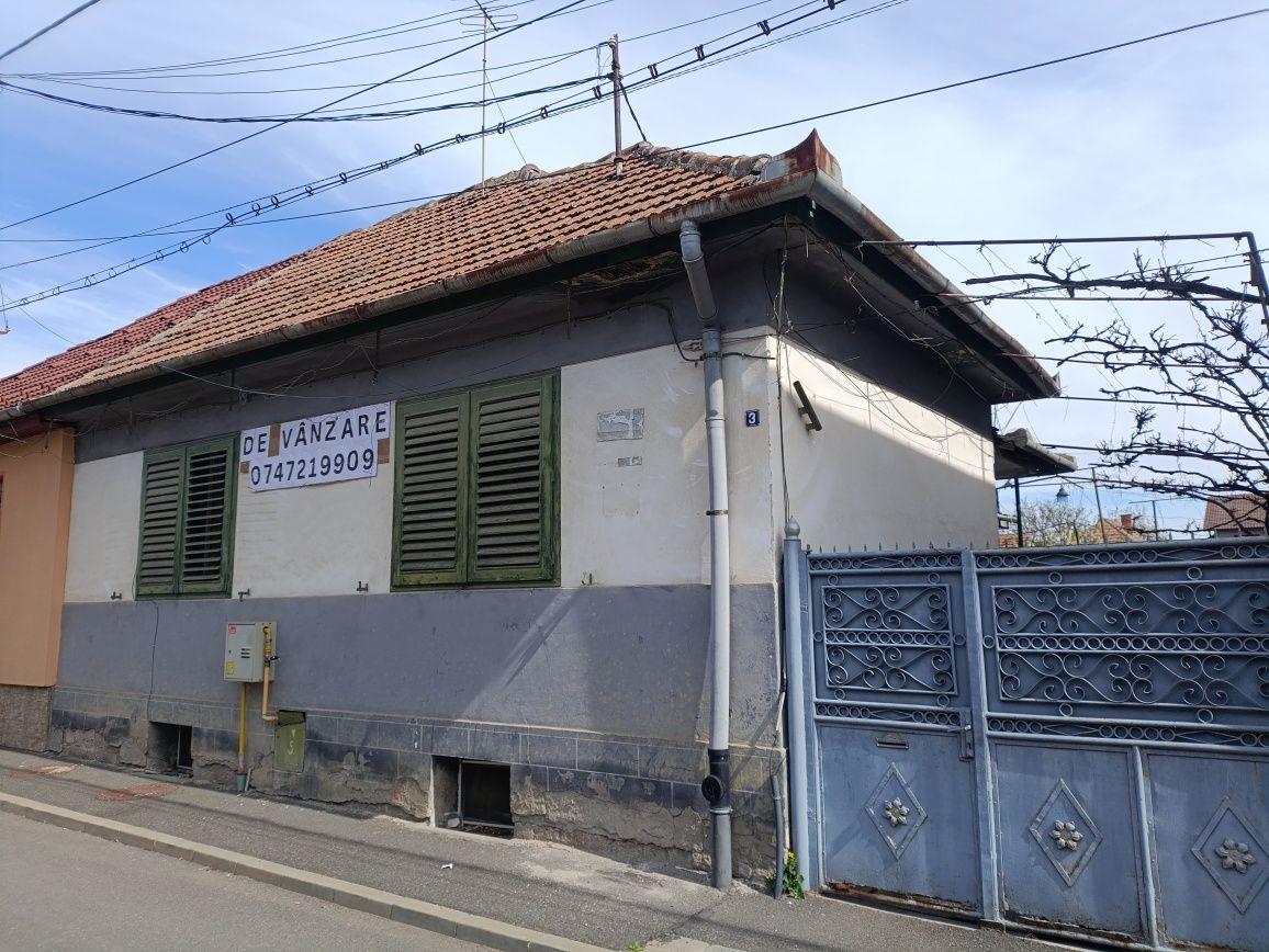 Casă spațioasă cu garsonieră separată, garaj și grădină (Proprietar) - imagine 1